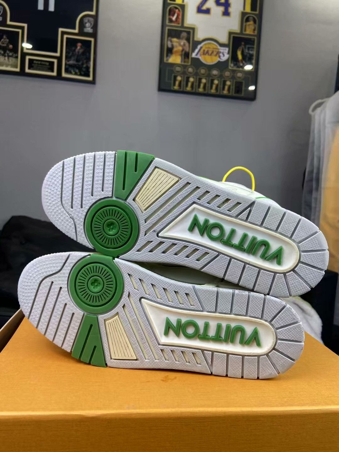 Louis Vuitton Louis Vuitton Training Green Lowtop Sneakers 40 Men Size US 7.5 / EU 40-41 - 5 Thumbnail