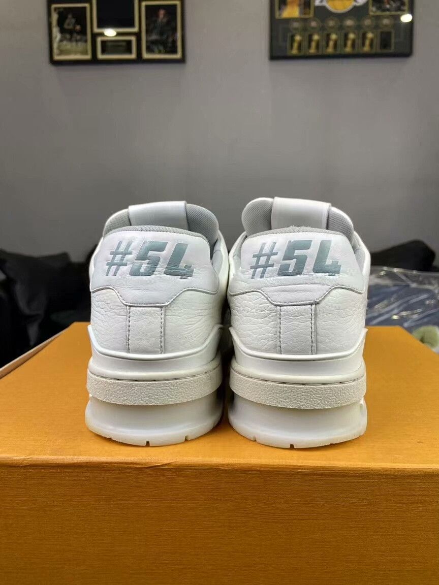 Louis Vuitton Louis Vuitton Training White Lowtop Sneakers 41 Men Size US 8.5 / EU 41-42 - 4 Thumbnail