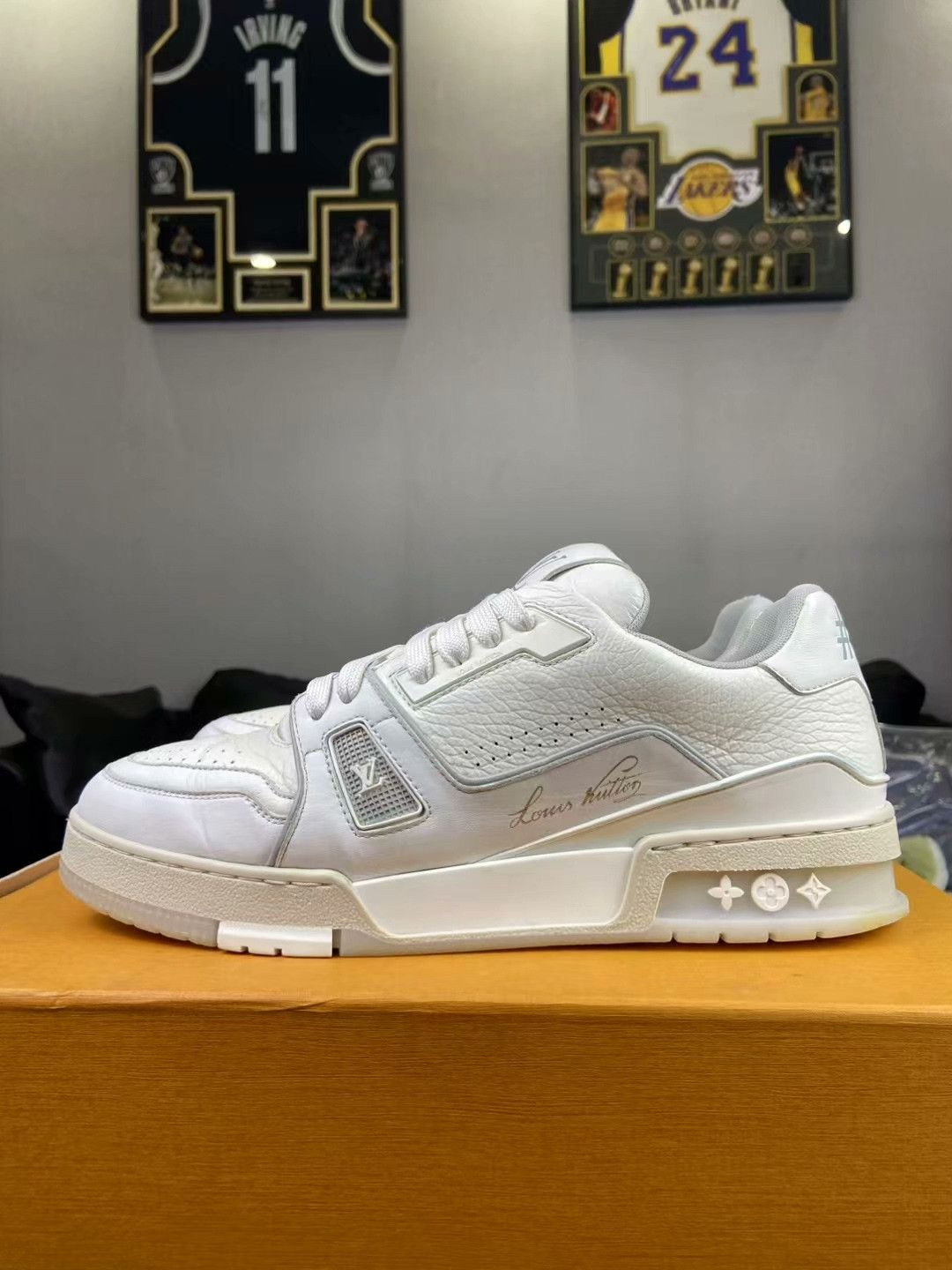 Louis Vuitton Louis Vuitton Training White Lowtop Sneakers 41 Men Size US 8.5 / EU 41-42 - 3 Thumbnail