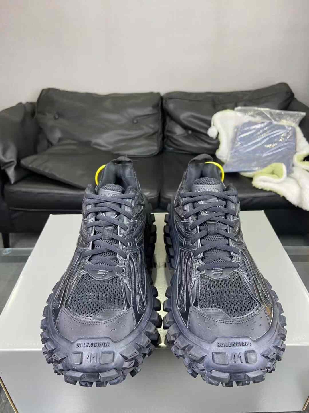 Balenciaga Balenciaga Black Lowtop Sneakers 41 Men Size US 8.5 / EU 41-42 - 2 Thumbnail