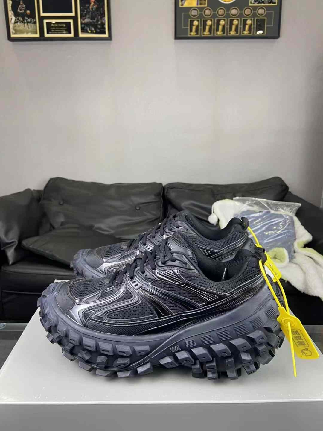 Balenciaga Balenciaga Black Lowtop Sneakers 41 Men Size US 8.5 / EU 41-42 - 3 Thumbnail