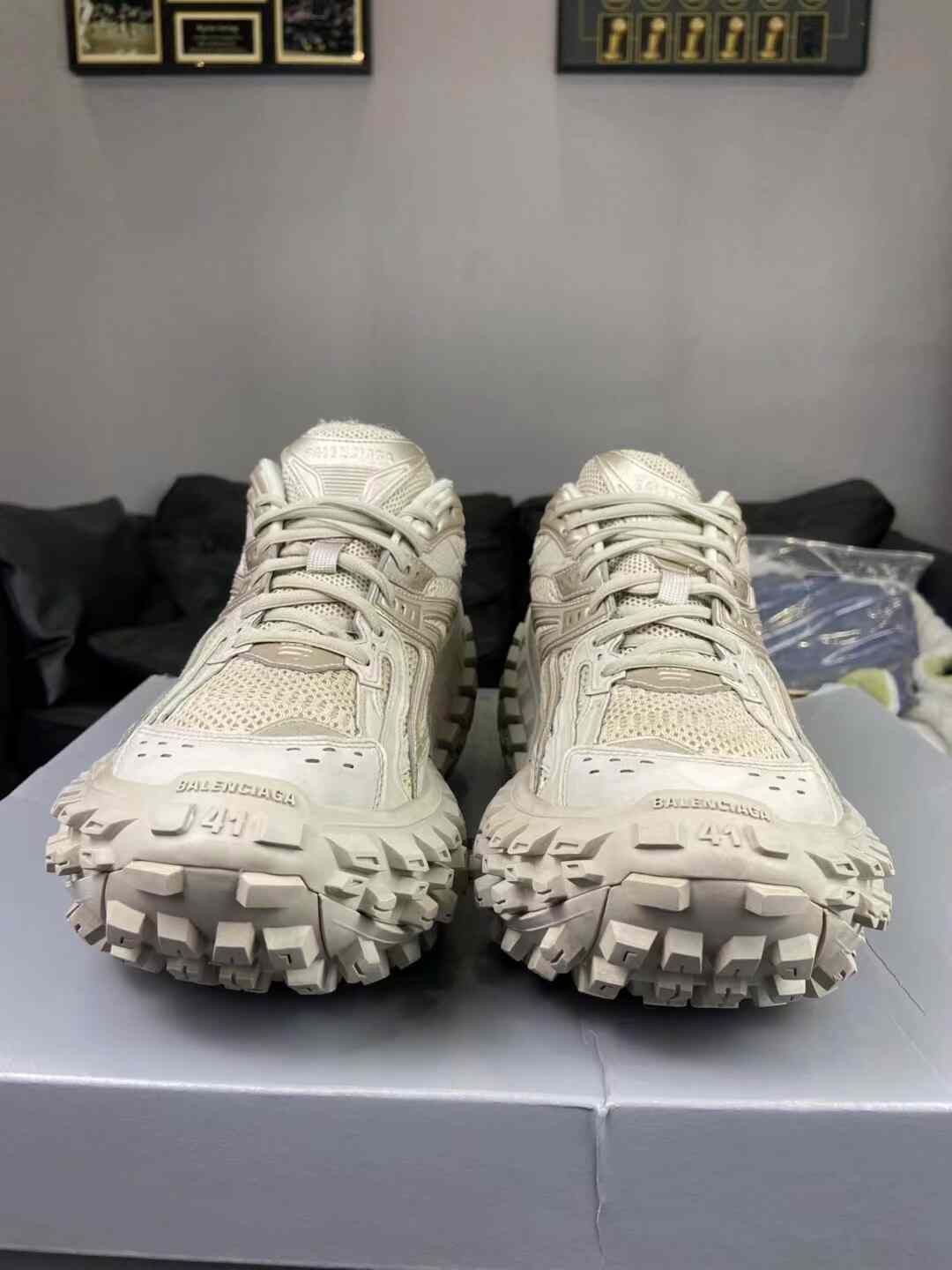 Balenciaga Balenciaga Lowtop Sneakers 41 Men Size US 8.5 / EU 41-42 - 2 Thumbnail