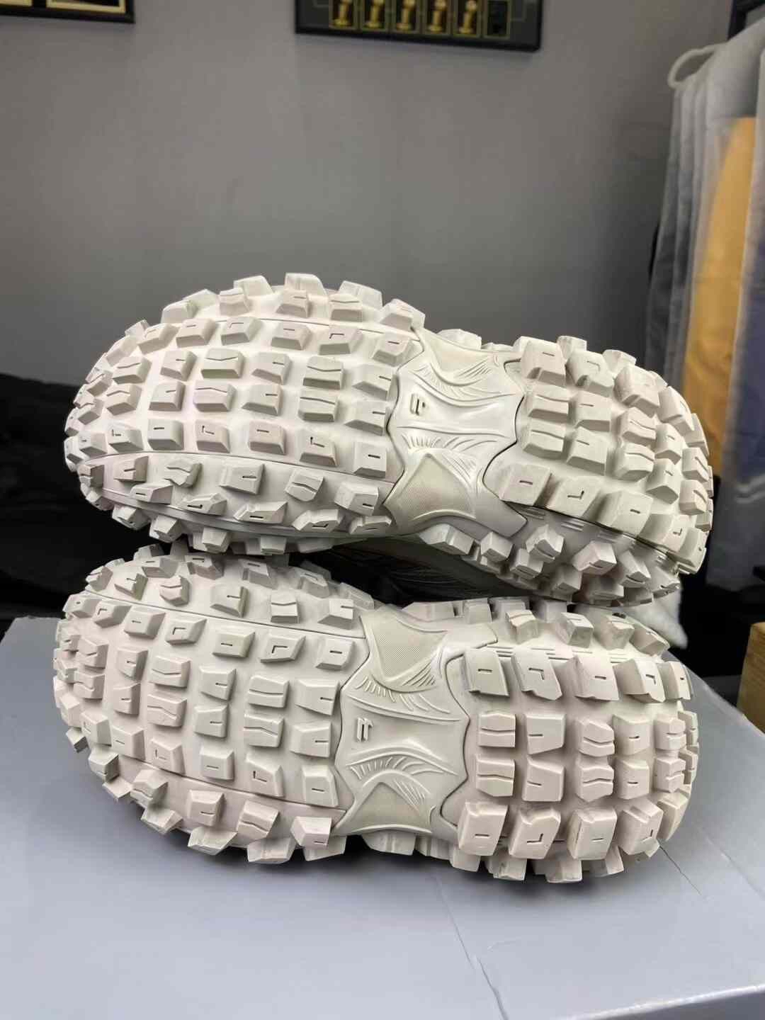 Balenciaga Balenciaga Lowtop Sneakers 41 Men Size US 8.5 / EU 41-42 - 5 Thumbnail