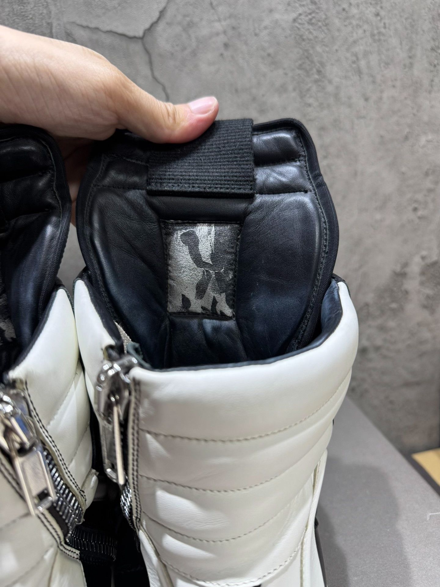 Rick Owens Rick Owens Black Hitop Sneakers S Men Size US 10 / EU 43 - 9 Thumbnail