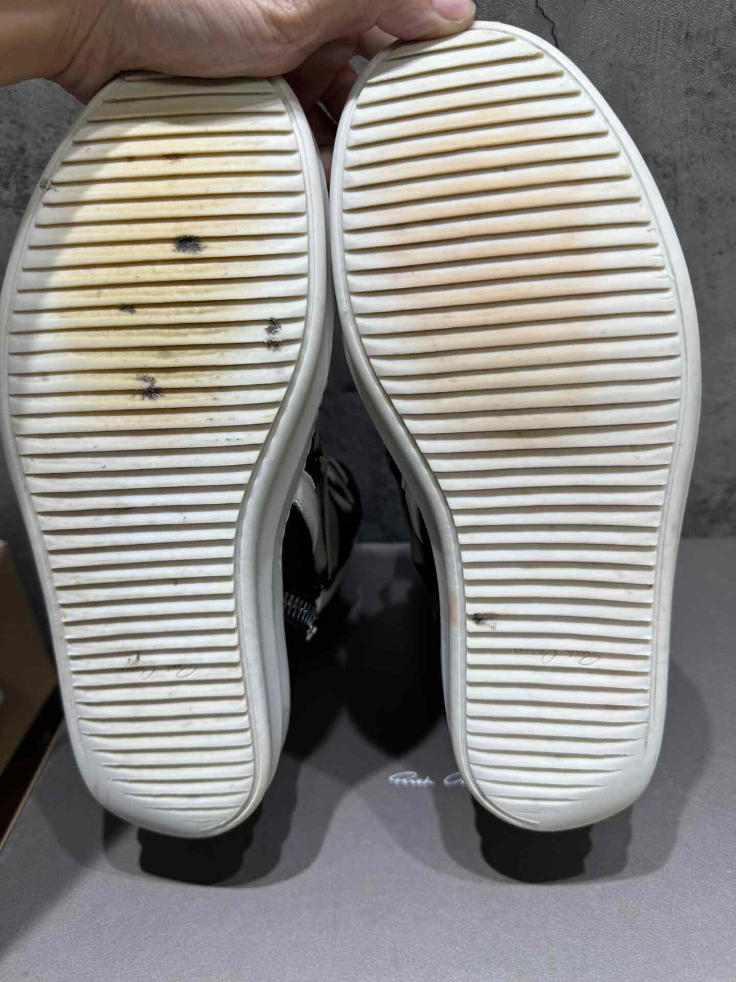 Rick Owens Rick Owens Black Hitop Sneakers S Men Size US 10 / EU 43 - 8 Thumbnail