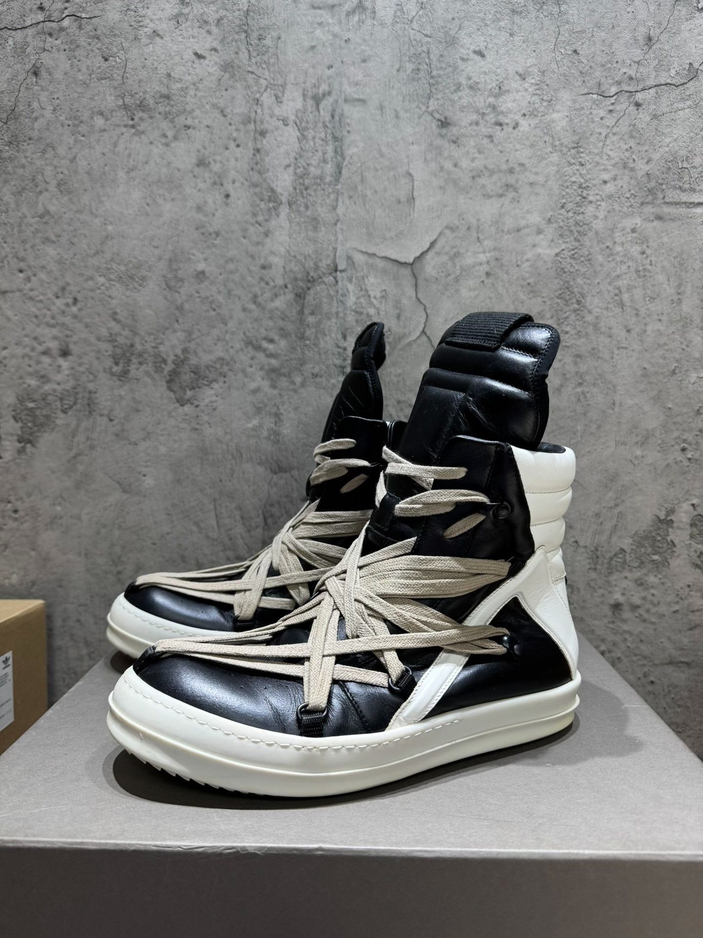 Rick Owens Rick Owens Black Hitop Sneakers S Men Size US 10 / EU 43 - 4 Thumbnail