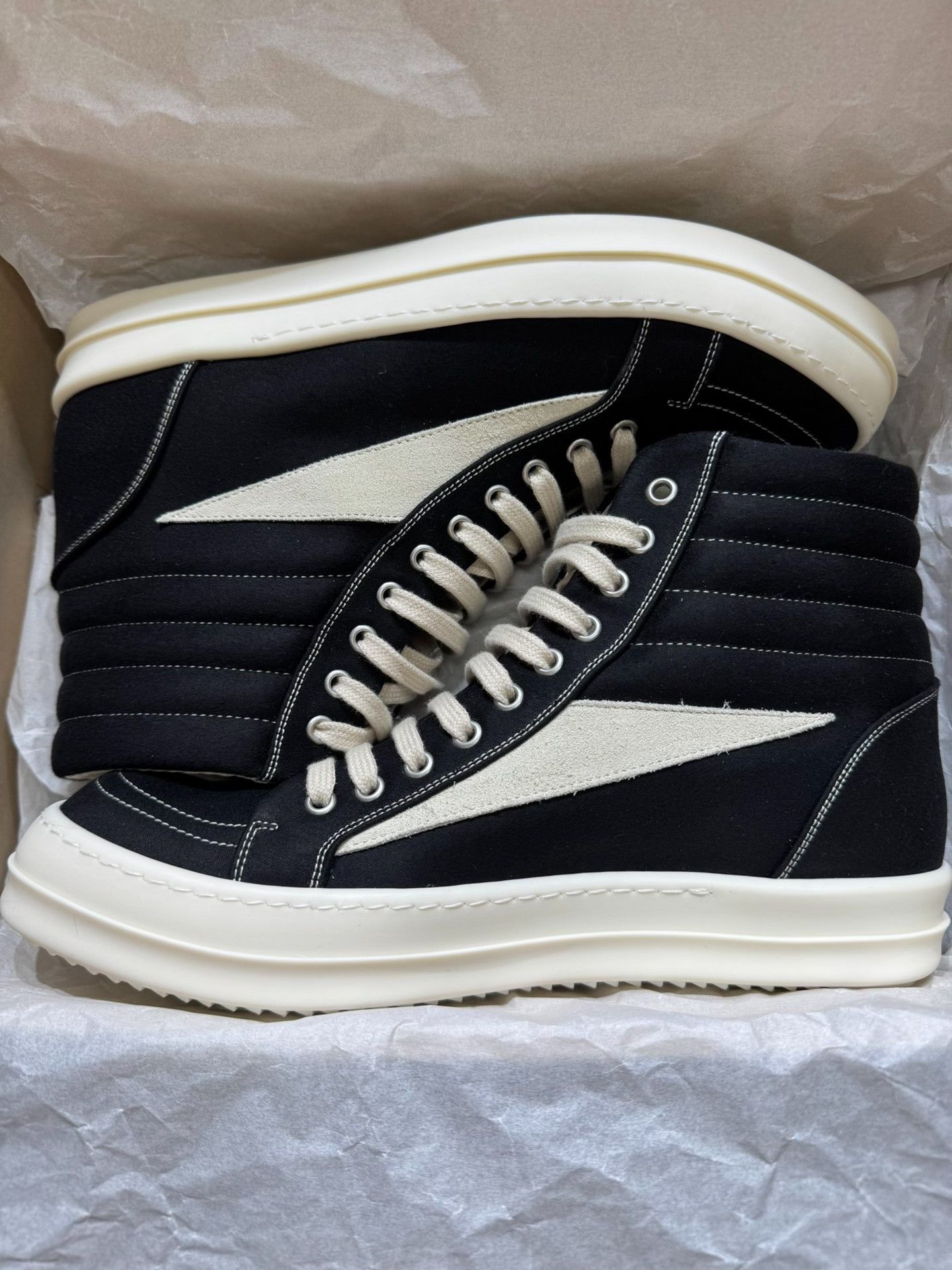Rick Owens Rick Owens Black Hitop Sneakers 44 Men Size US 10.5 / EU 43-44 - 2 Thumbnail