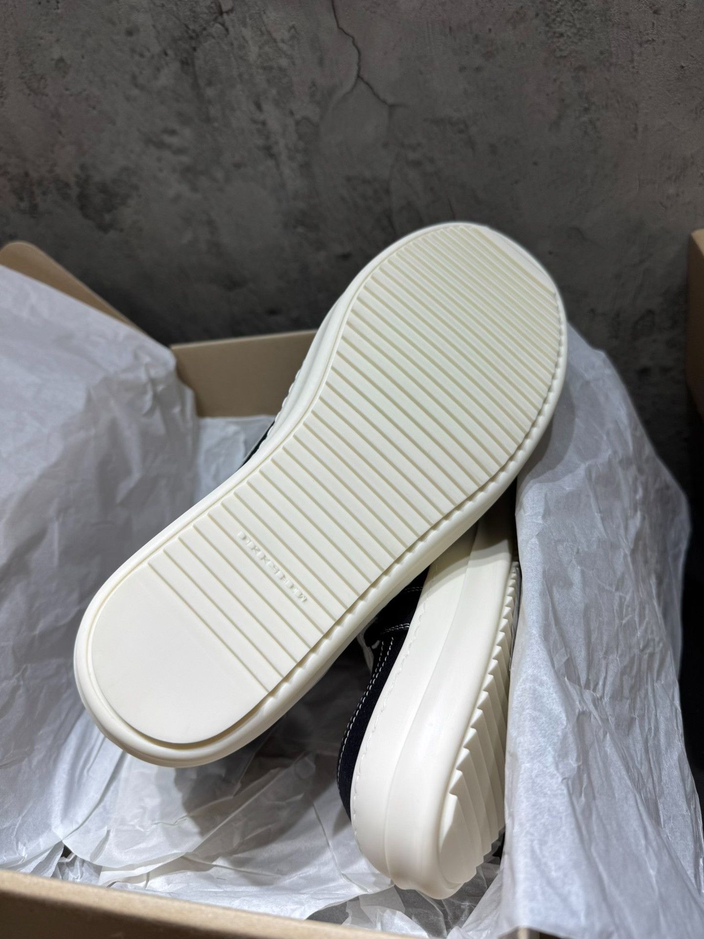Rick Owens Rick Owens Black Hitop Sneakers 44 Men Size US 10.5 / EU 43-44 - 4 Thumbnail