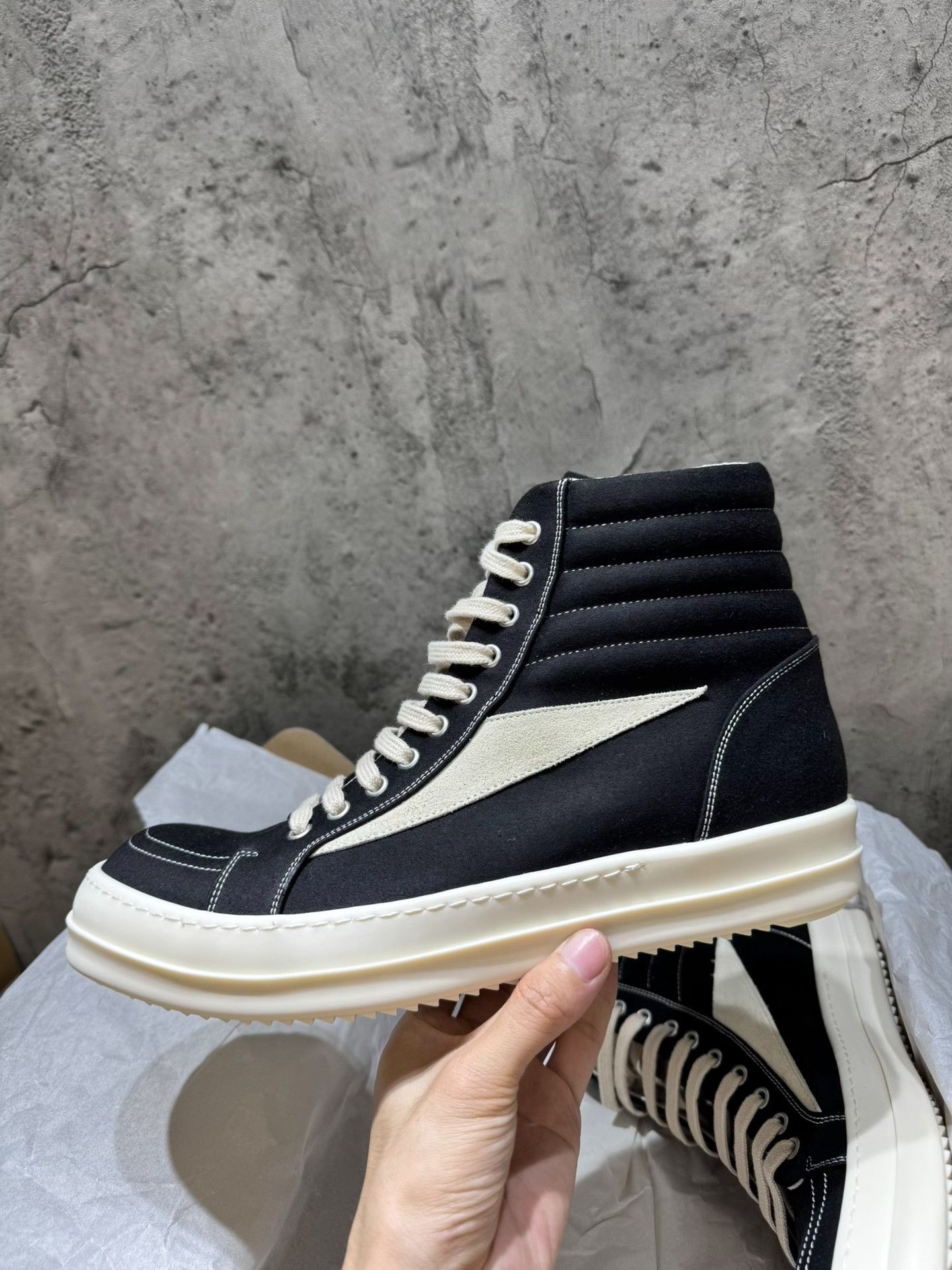 Rick Owens Rick Owens Black Hitop Sneakers 44 Men Size US 10.5 / EU 43-44 - 5 Thumbnail