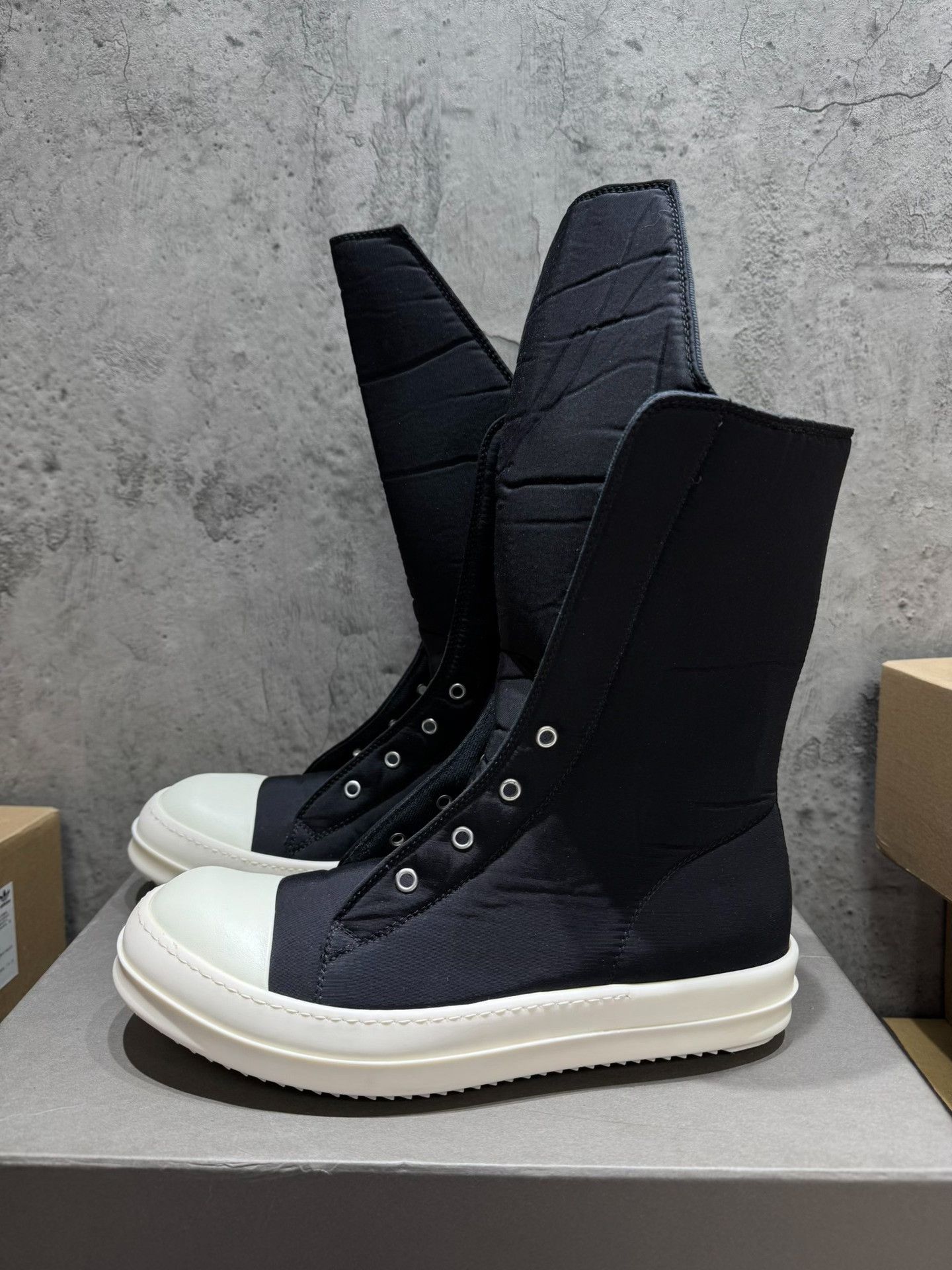 Rick Owens Rick Owens Cotton Black Boots 42 Men Size US 9 / EU 42 - 2 Thumbnail
