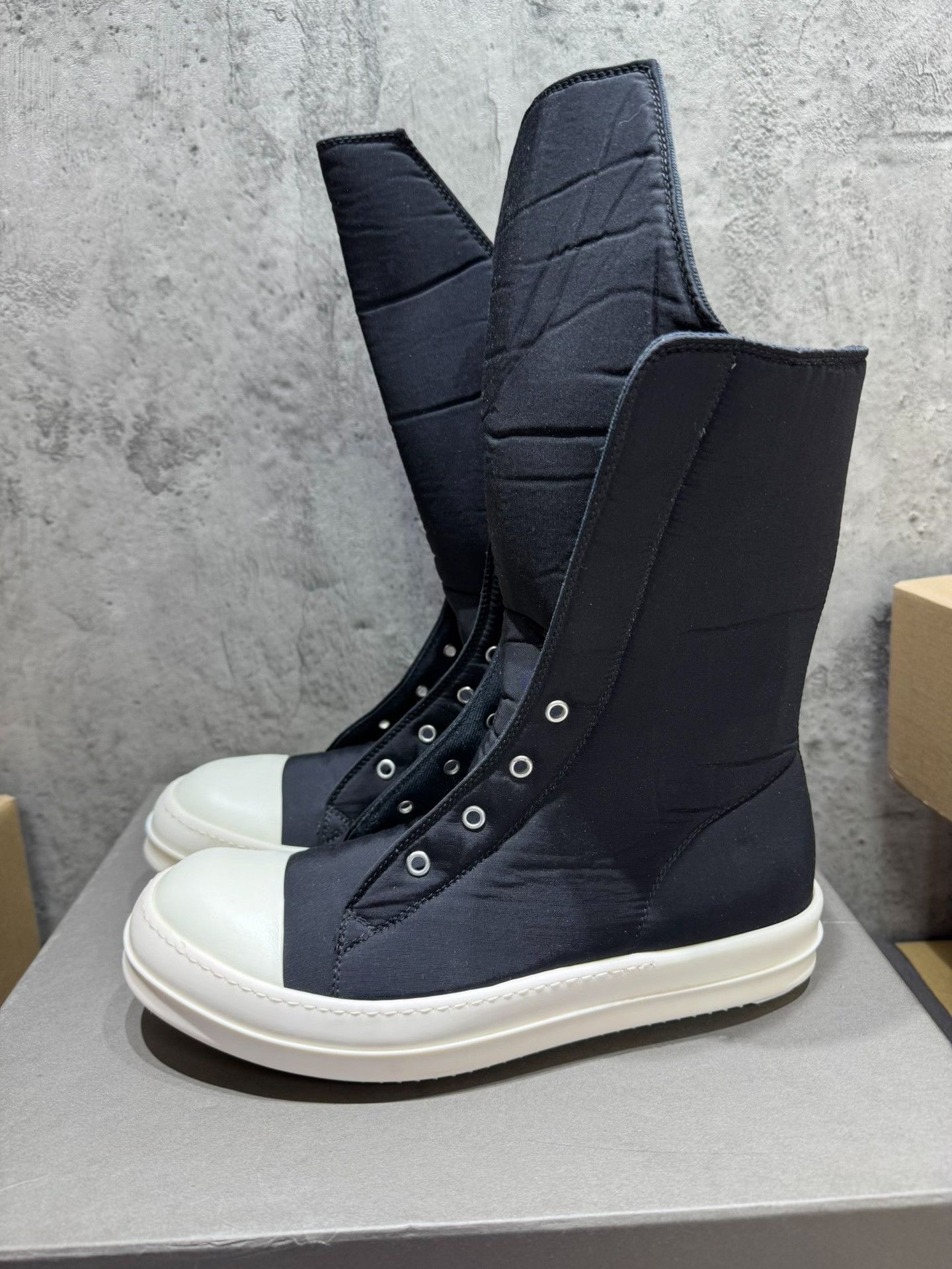 Rick Owens Rick Owens Cotton Black Boots 42 Men Size US 9 / EU 42 - 9 Thumbnail