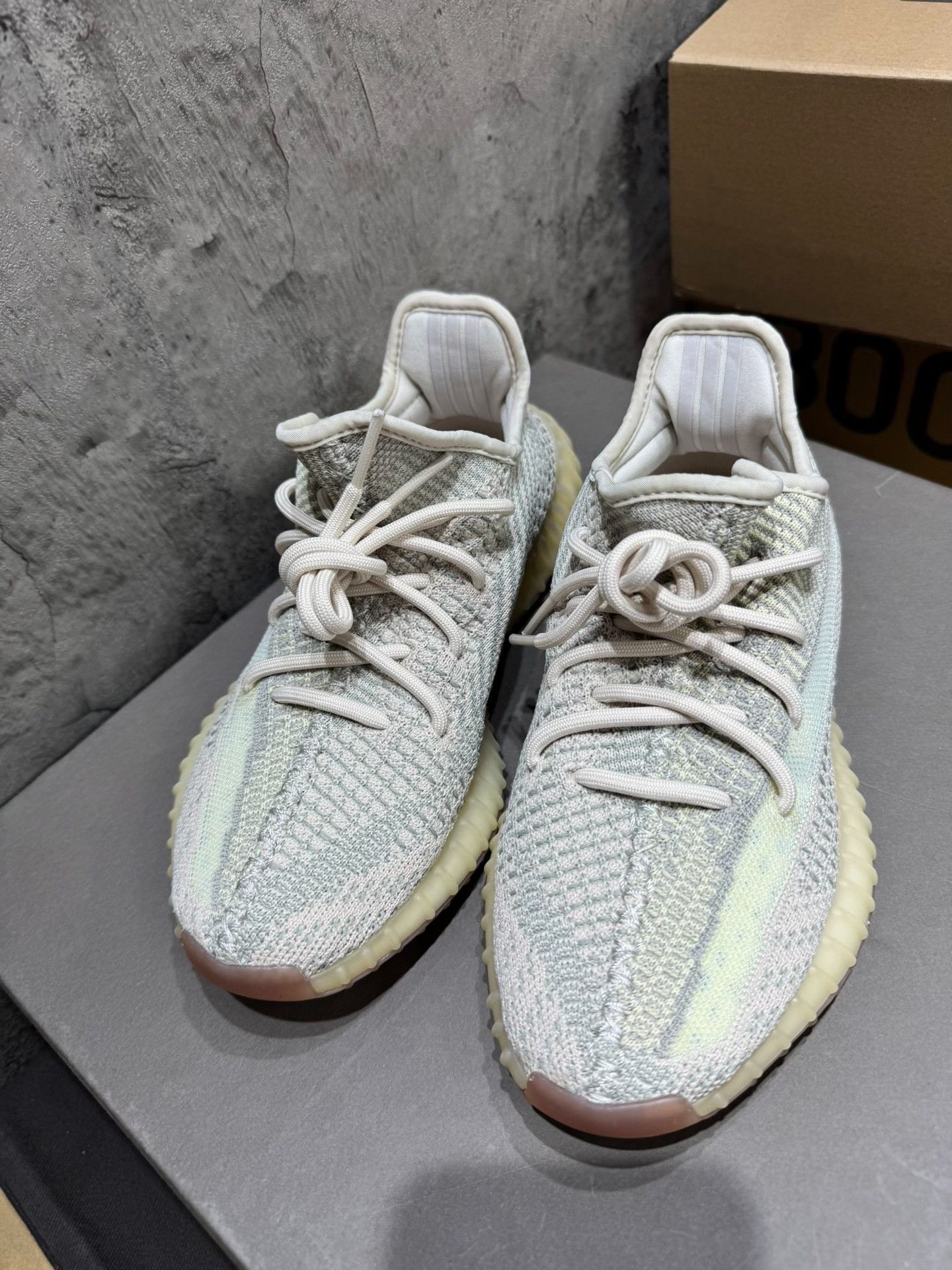Adidas Adidas YEEZY3 Pink Lowtop Sneakers 39 Men Size US 6.5 / EU 39-40 - 5 Thumbnail