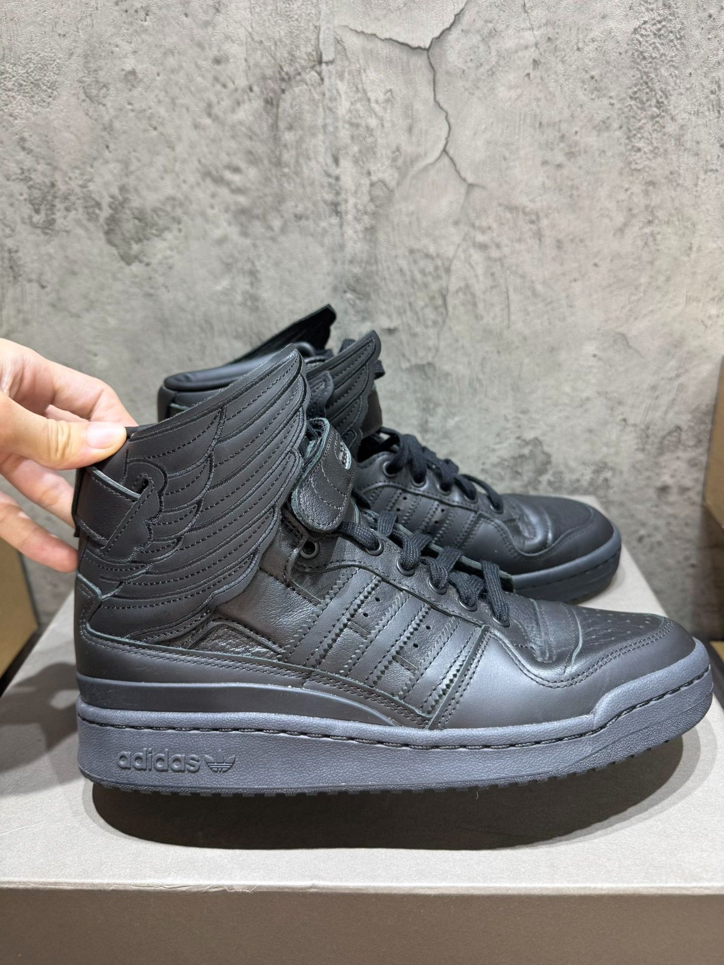 Adidas Adidas Black Hitop Sneakers 42 Men Size US 9 / EU 42 - 3 Thumbnail