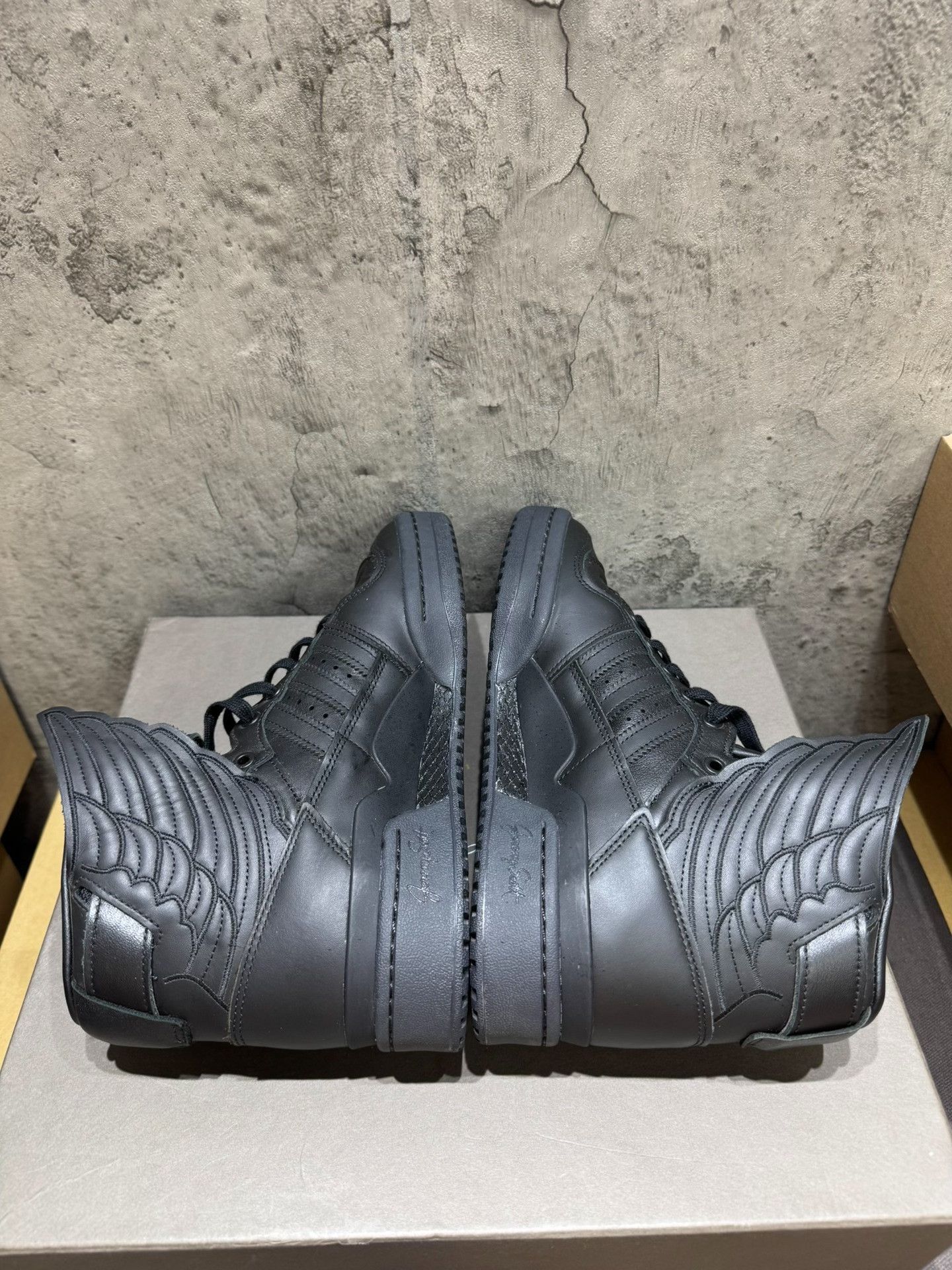 Adidas Adidas Black Hitop Sneakers 42 Men Size US 9 / EU 42 - 8 Thumbnail