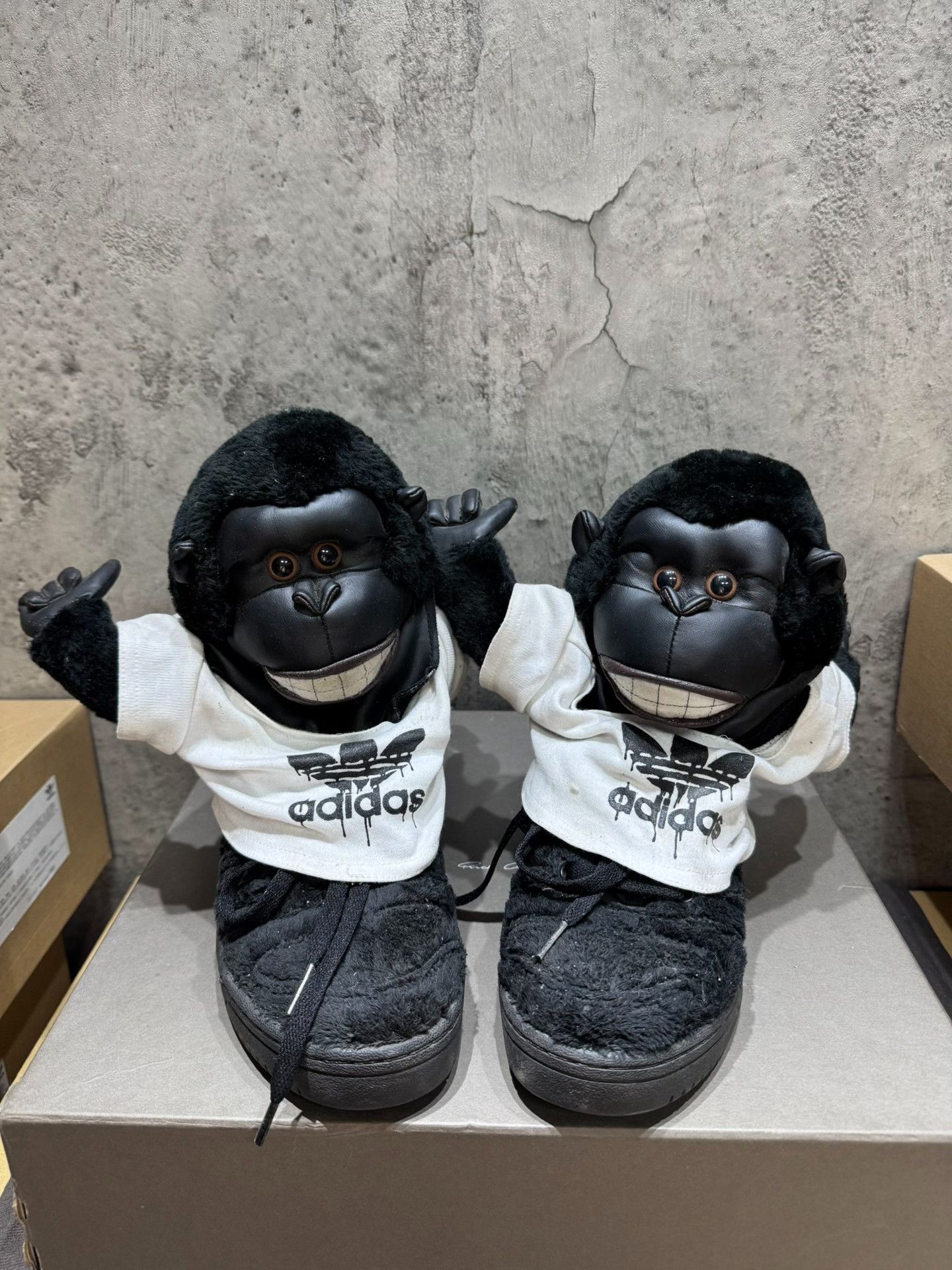 Adidas Adidas Black Hitop Sneakers 40 Men Size US 7.5 / EU 40-41 - 2 Thumbnail