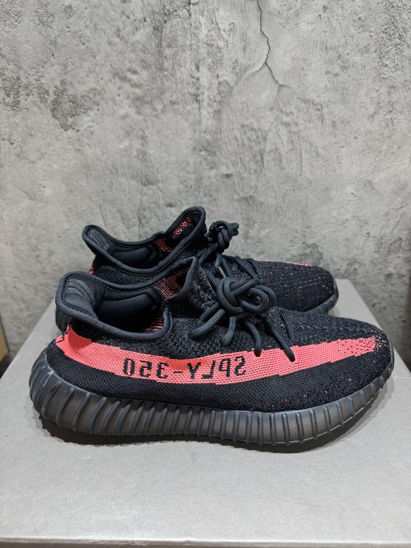 Adidas Adidas YEEZY35 Black Lowtop Sneakers 35 Men Size US 5 / EU 37 - 2 Thumbnail