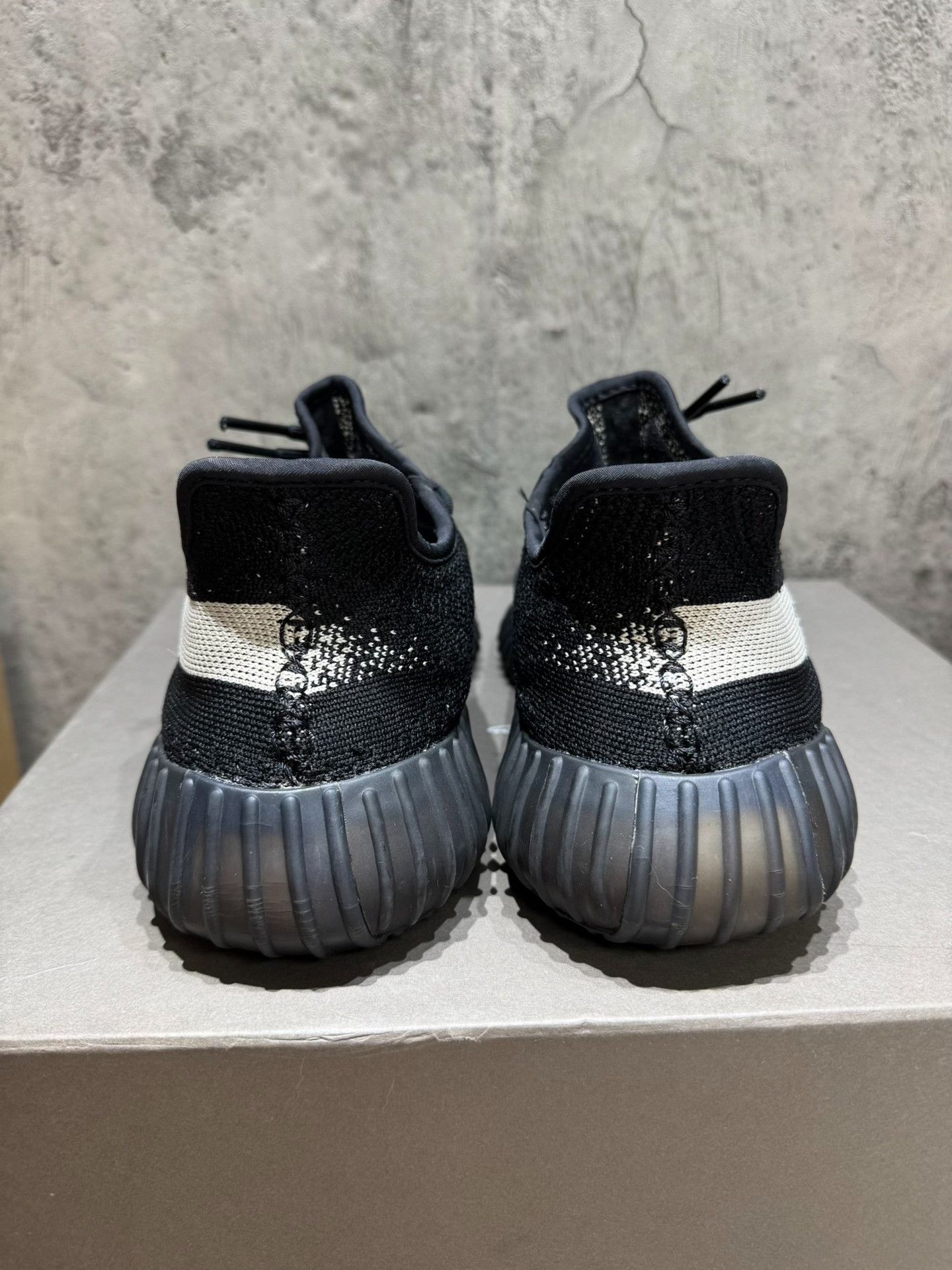 Adidas Adidas YEEZY3 Black Lowtop Sneakers 10.5 Men Size US 10.5 / EU 43-44 - 8 Thumbnail