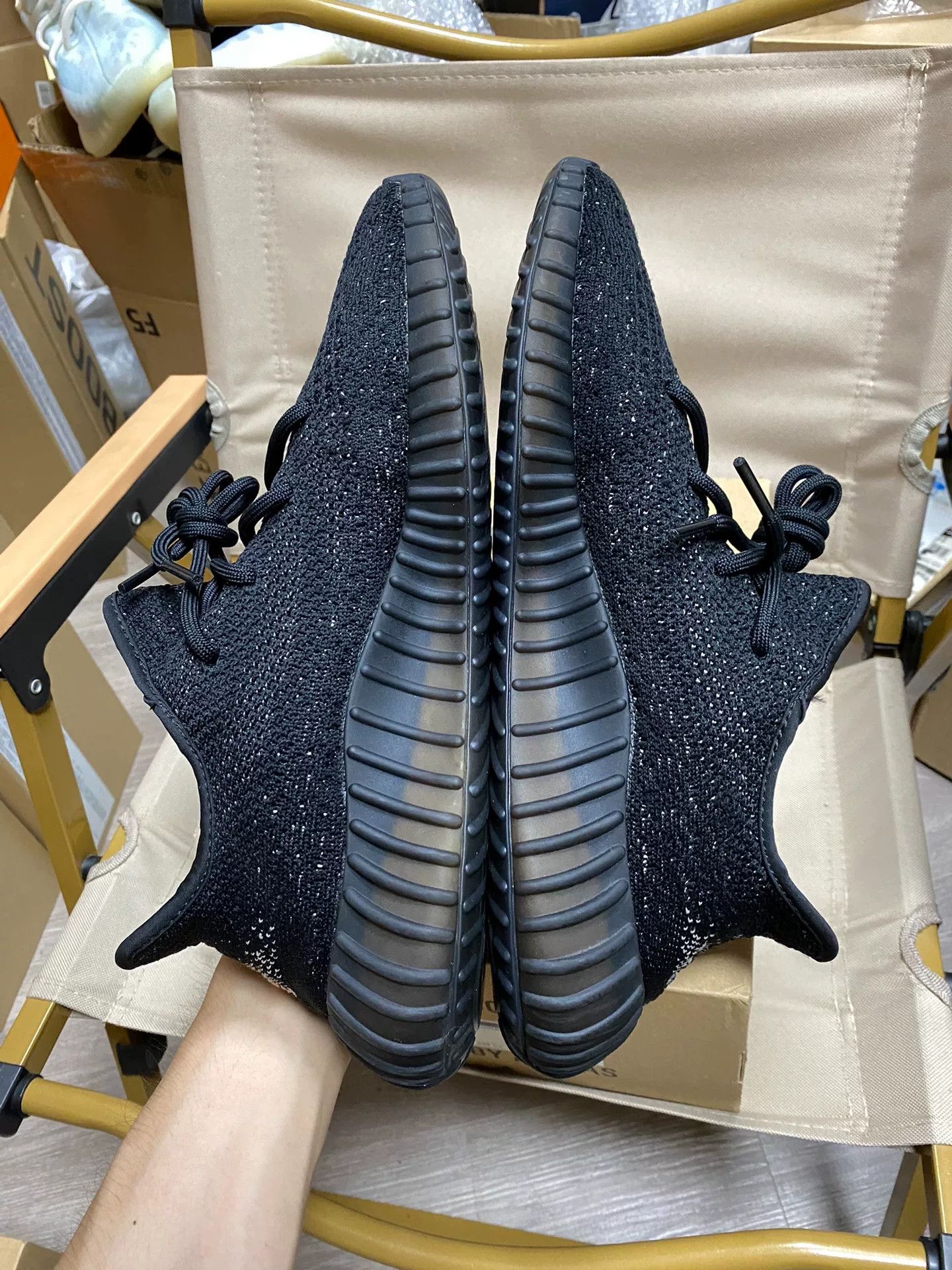 Adidas Adidas YEEZY3 Black Lowtop Sneakers 10 Men Size US 10 / EU 43 - 8 Thumbnail