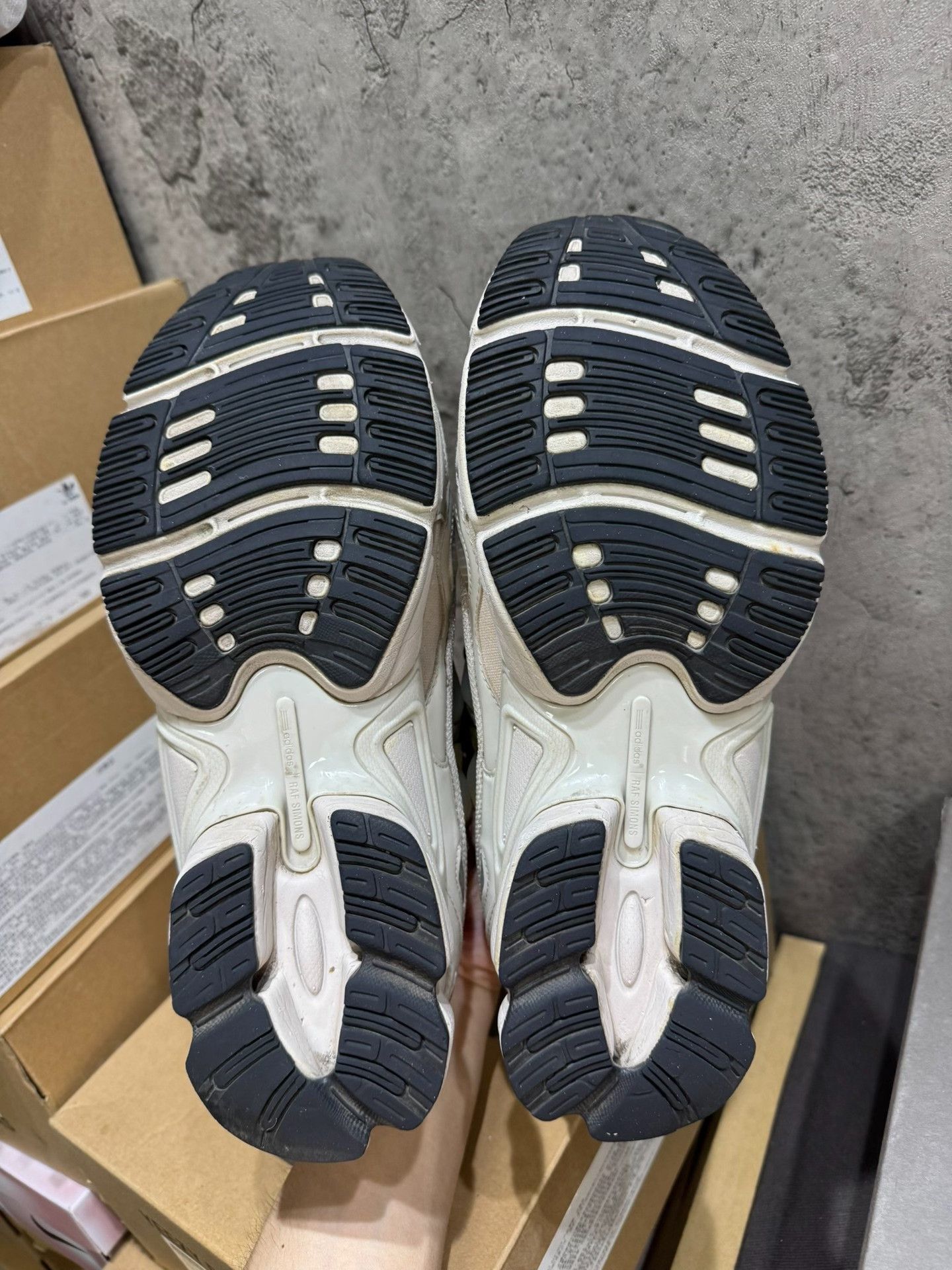 Adidas Adidas Black Lowtop Sneakers 44 Men Size US 10.5 / EU 43-44 - 4 Thumbnail
