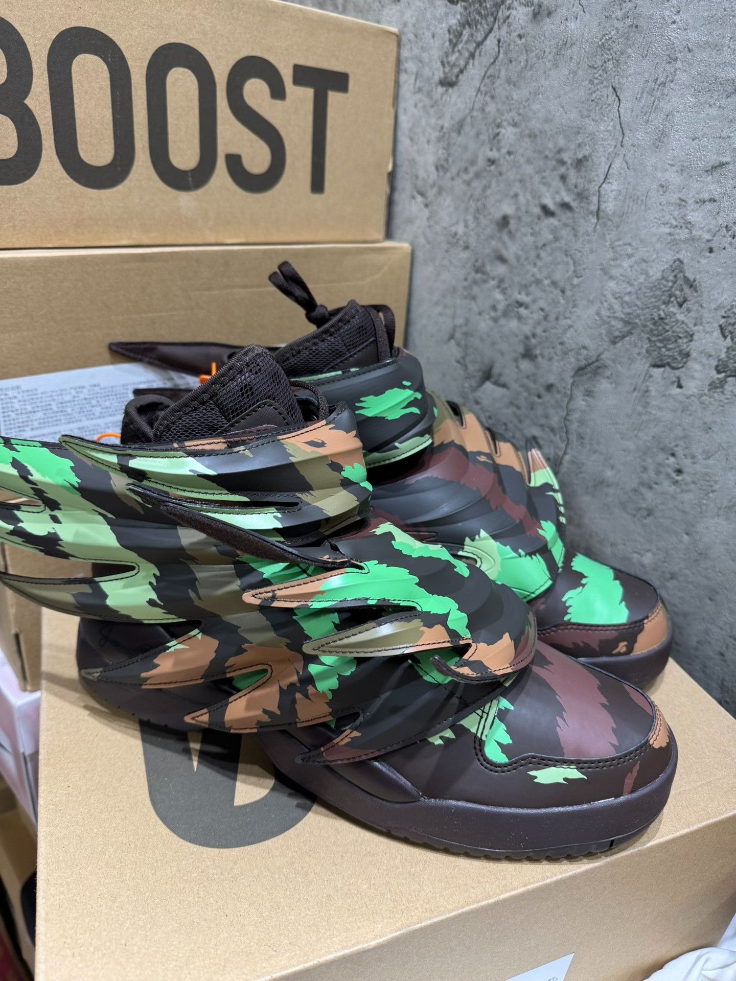Adidas Adidas Green Lowtop Sneakers S Men Size US 10 / EU 43 - 3 Thumbnail