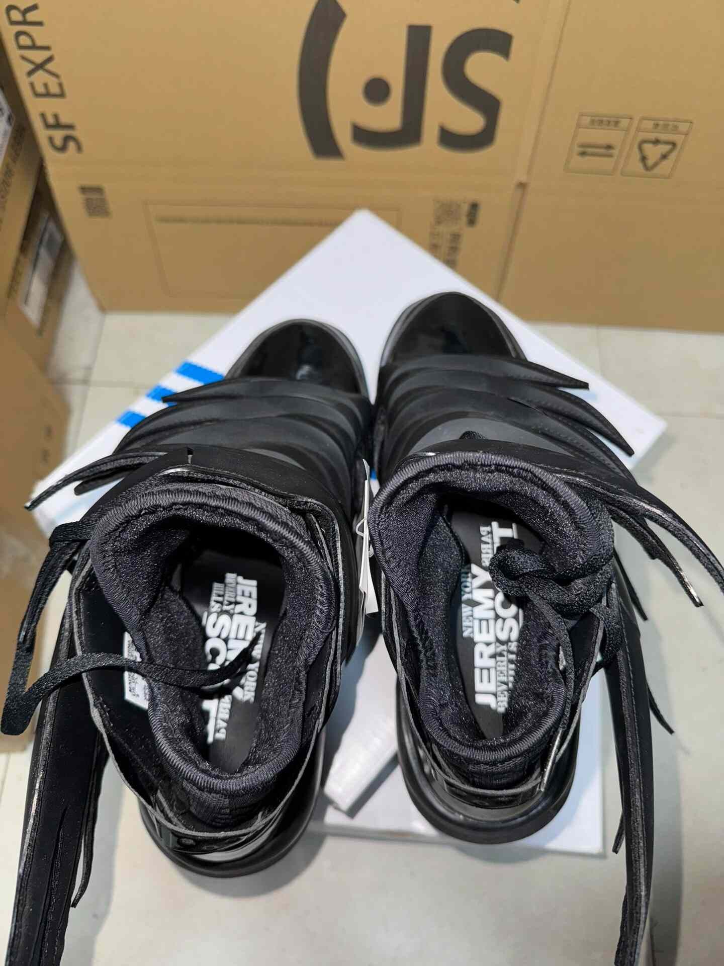 Adidas Adidas Black Lowtop Sneakers 41 Men Size US 8.5 / EU 41-42 - 5 Thumbnail