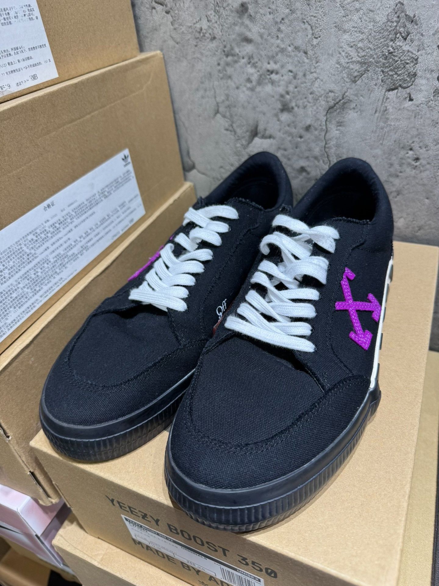 Off-White Off-White Striped Purple Lowtop Sneakers 11.5 Men Size US 11.5 / EU 44-45 - 4 Thumbnail