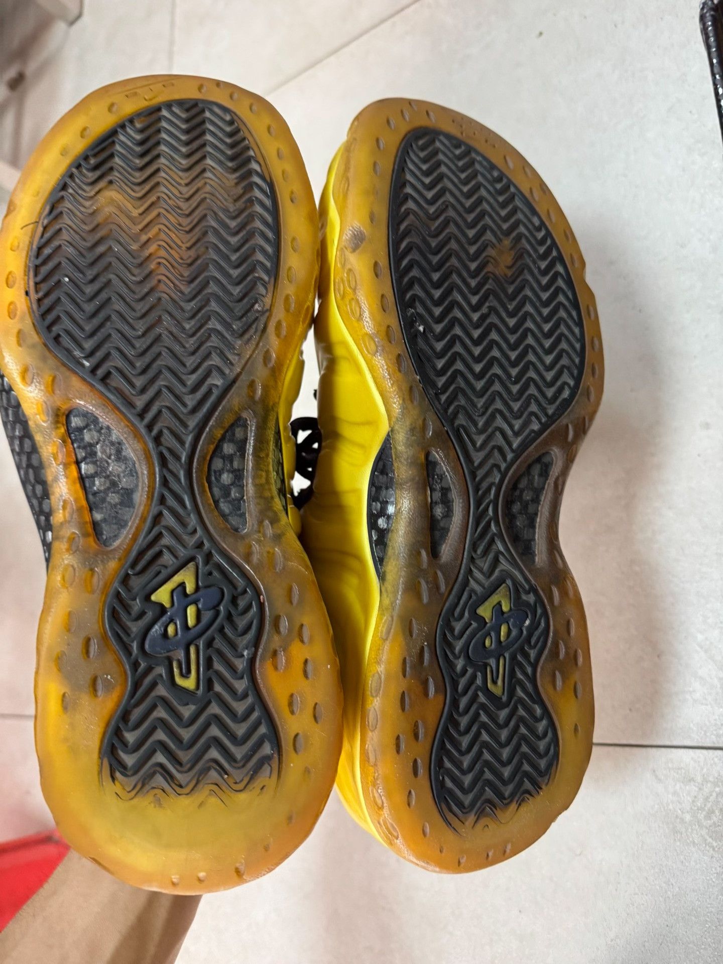 Nike Nike Yellow Lowtop Sneakers 41 Men Size US 8.5 / EU 41-42 - 4 Thumbnail