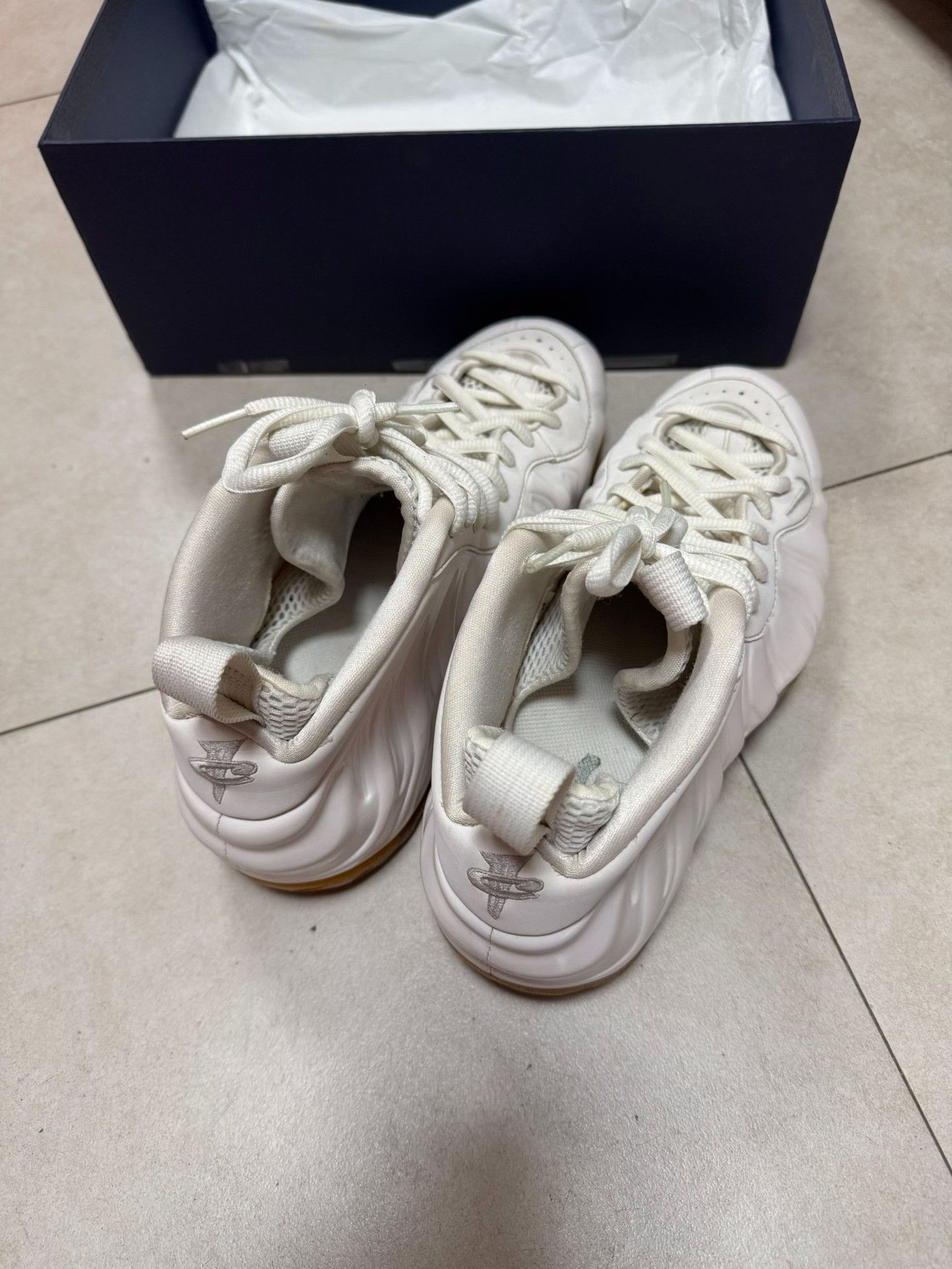 Nike Nike White Lowtop Sneakers 41 Men Size US 8.5 / EU 41-42 - 4 Thumbnail