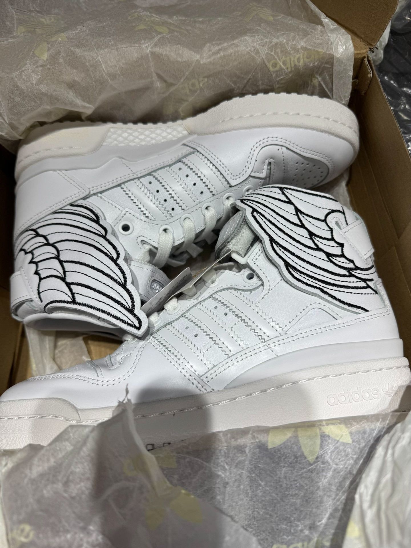 Adidas Adidas White Lowtop Sneakers 37 Men Size US 5 / EU 37 - 3 Thumbnail