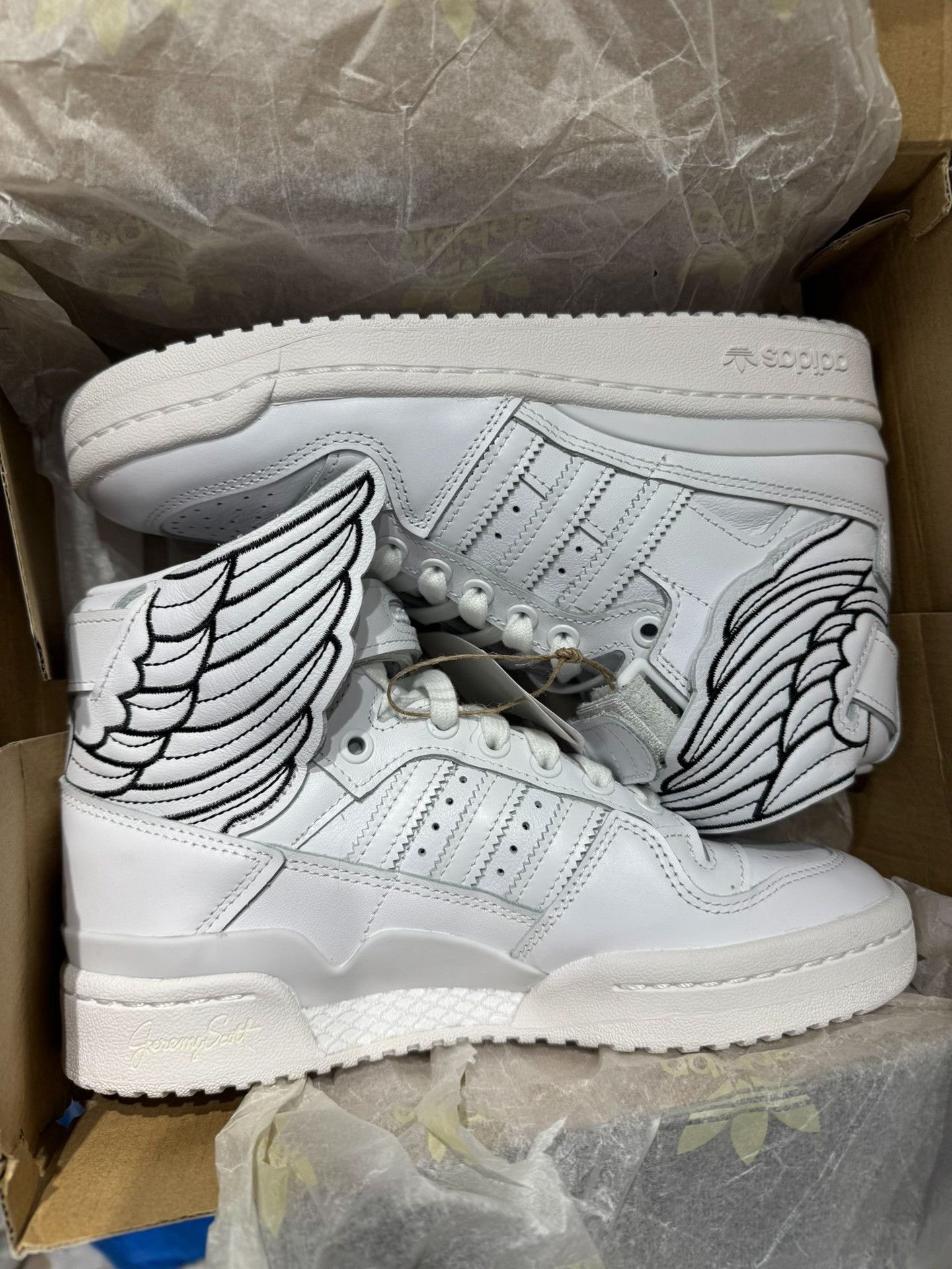 Adidas Adidas White Lowtop Sneakers 37 Men Size US 5 / EU 37 - 2 Thumbnail