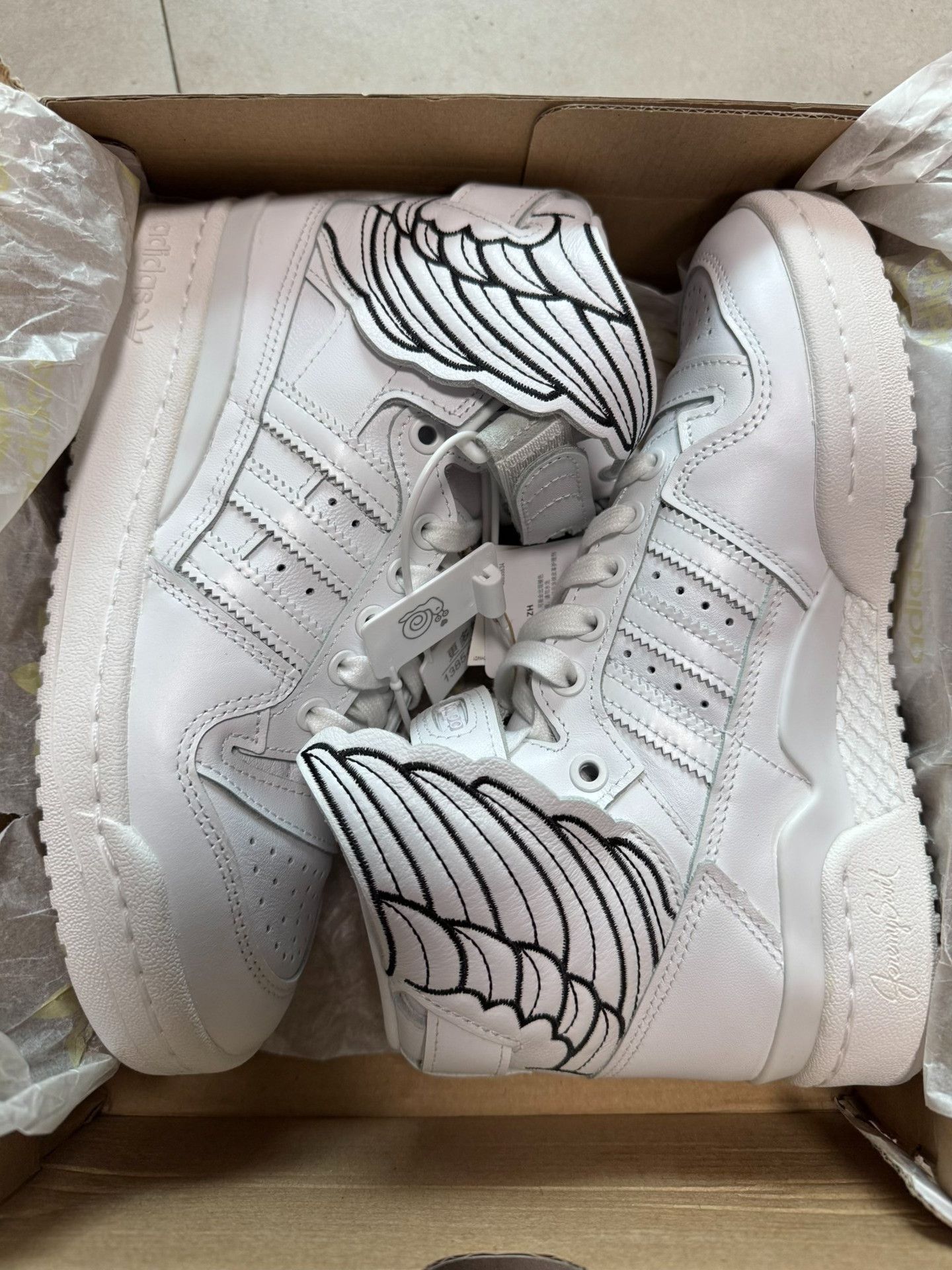 Adidas Adidas White Lowtop Sneakers 37 Men Size US 5 / EU 37 - 4 Thumbnail