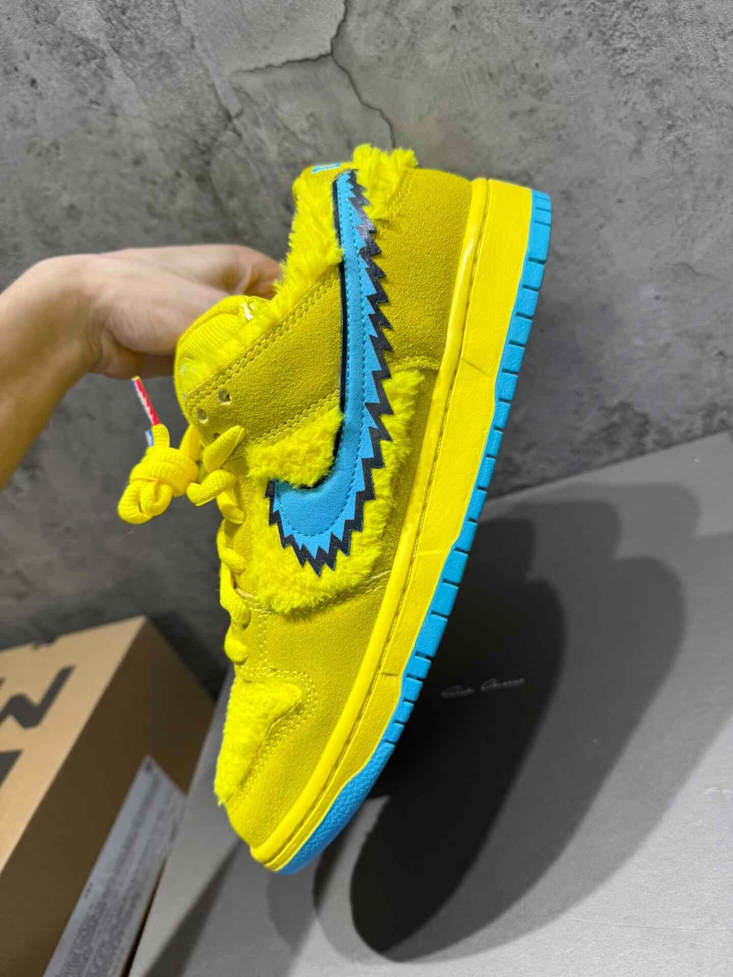Nike Nike DUNK Yellow Lowtop Sneakers 42 Men Size US 9 / EU 42 - 2 Thumbnail