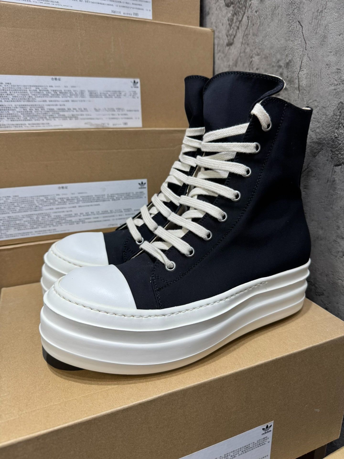 Rick Owens Rick Owens Hitop Sneakers 38 Women Size US 7.5 / IT 37.5 - 8 Thumbnail