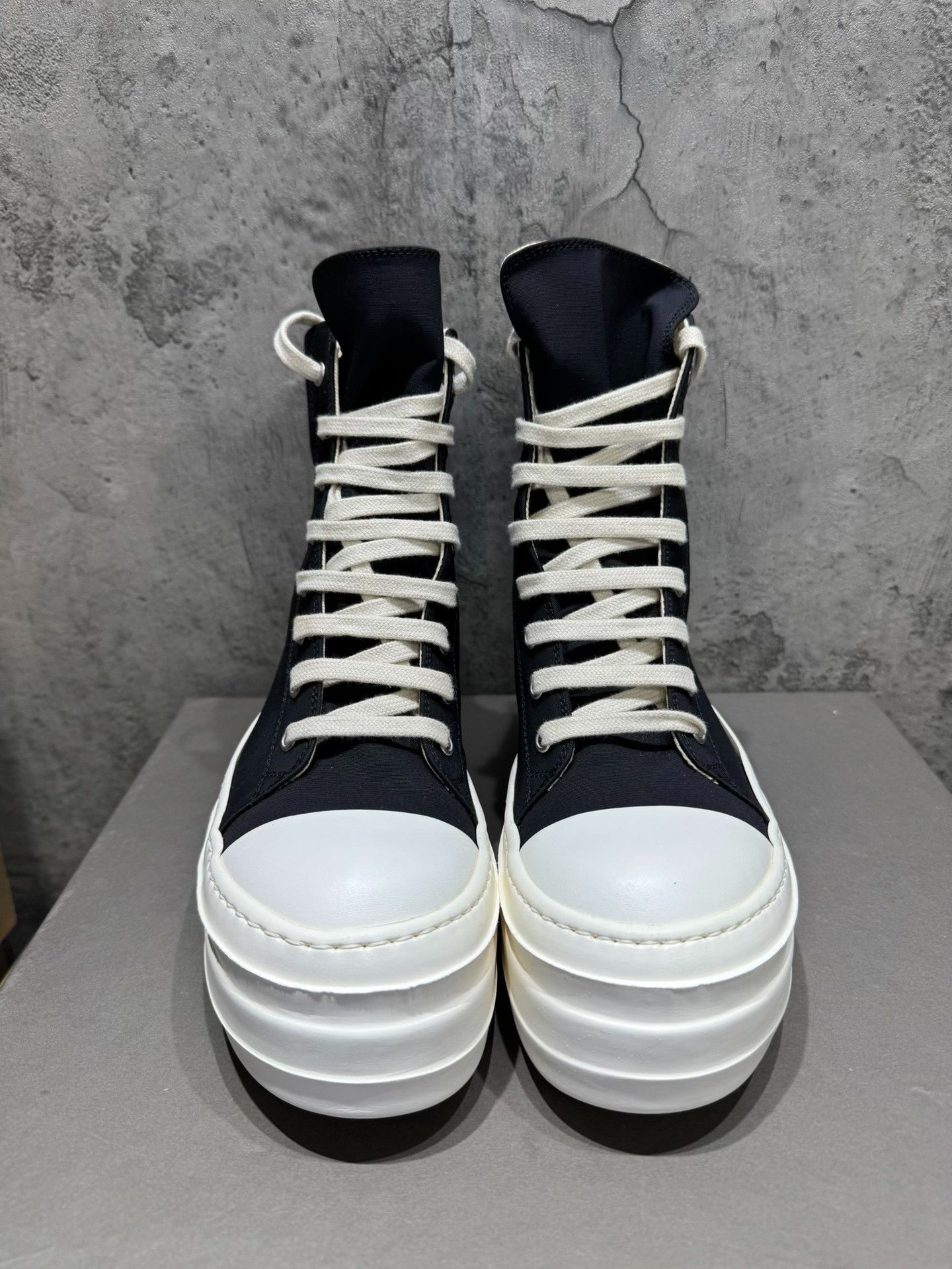 Rick Owens Rick Owens Hitop Sneakers 38 Women Size US 7.5 / IT 37.5 - 3 Thumbnail