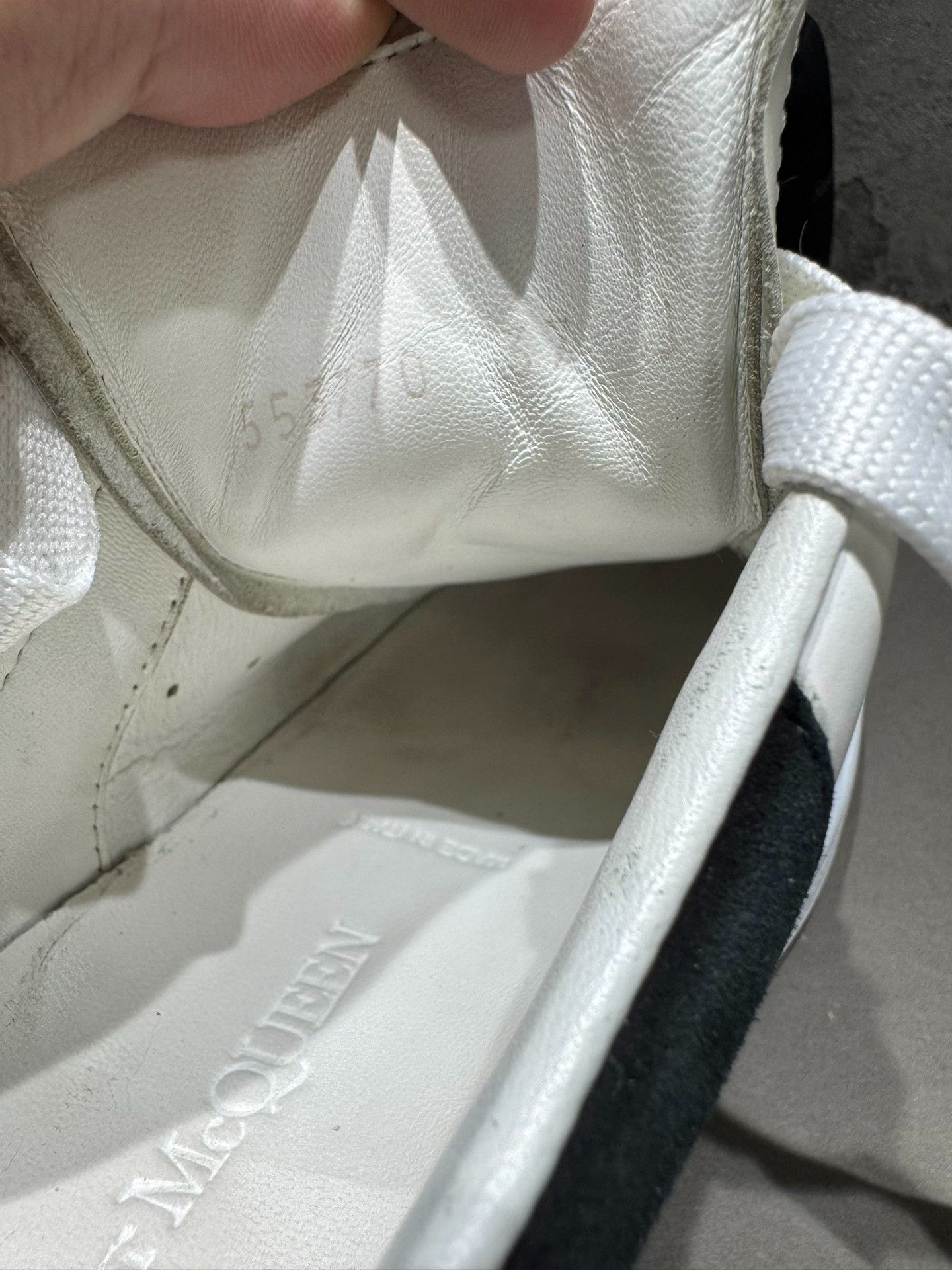 Alexander McQueen Alexander McQueen White Lowtop Sneakers 37 Women Size US 6.5 / IT 36.5 - 8 Thumbnail