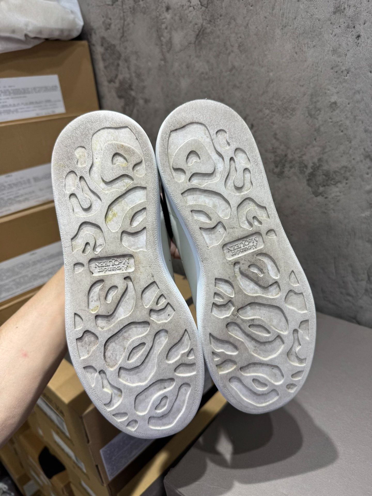 Alexander McQueen Alexander McQueen White Lowtop Sneakers 37 Women Size US 6.5 / IT 36.5 - 4 Thumbnail