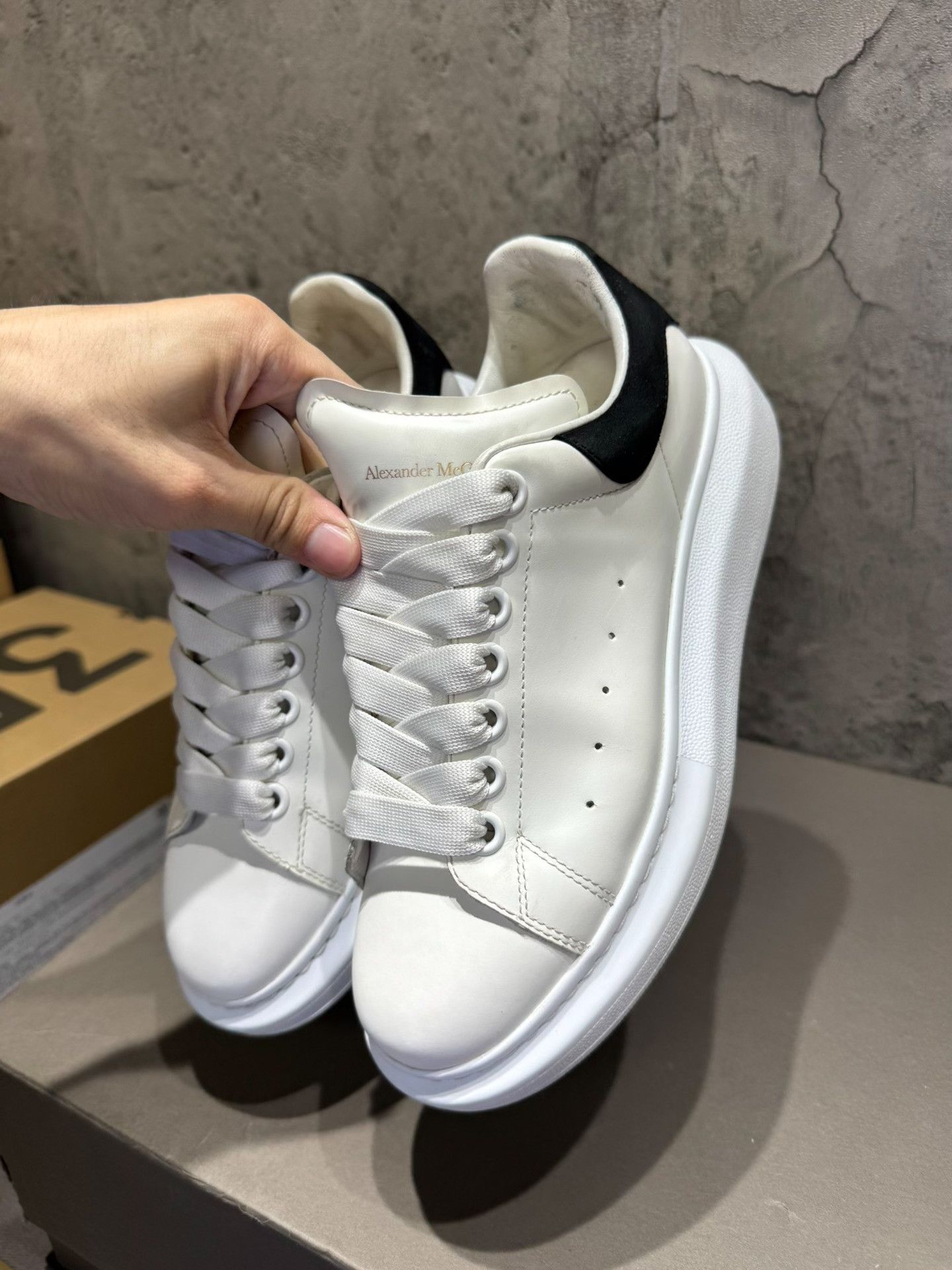 Alexander McQueen Alexander McQueen White Lowtop Sneakers 37 Women Size US 6.5 / IT 36.5 - 7 Thumbnail