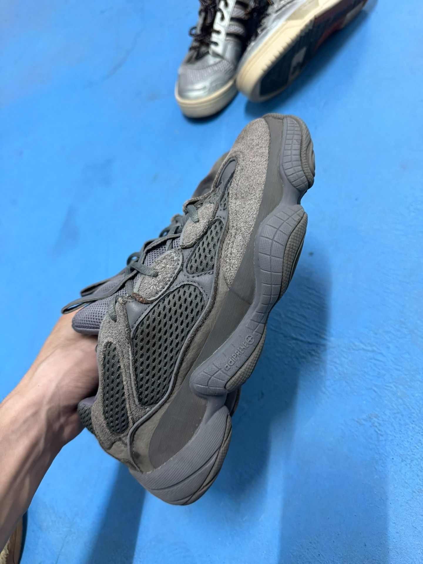 Yeezy Yeezy Gray Lowtop Sneakers 41 Men Size US 8.5 / EU 41-42 - 3 Thumbnail