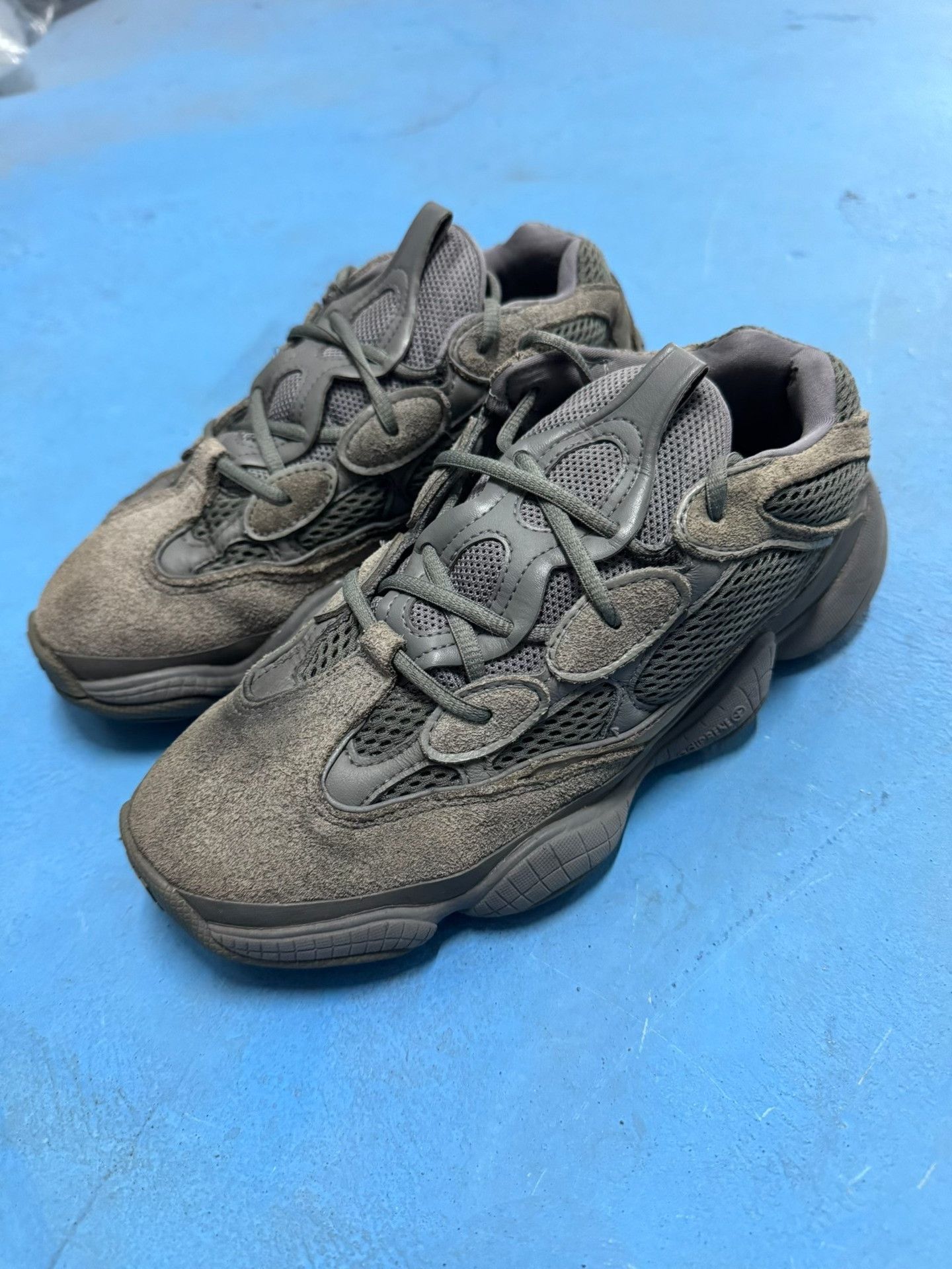 Yeezy Yeezy Gray Lowtop Sneakers 41 Men Size US 8.5 / EU 41-42 - 2 Thumbnail