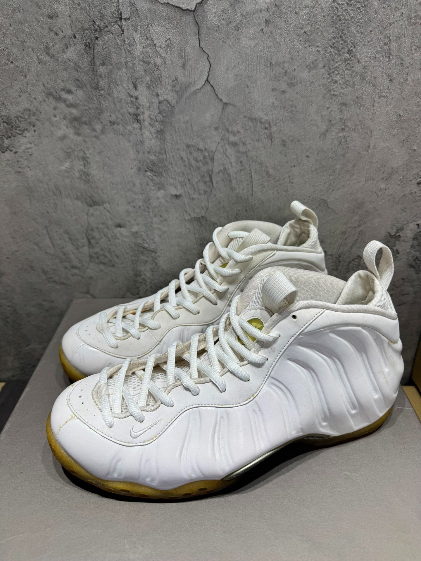 Nike Nike Basketball White Lowtop Sneakers 45 Men Size US 11.5 / EU 44-45 - 3 Thumbnail