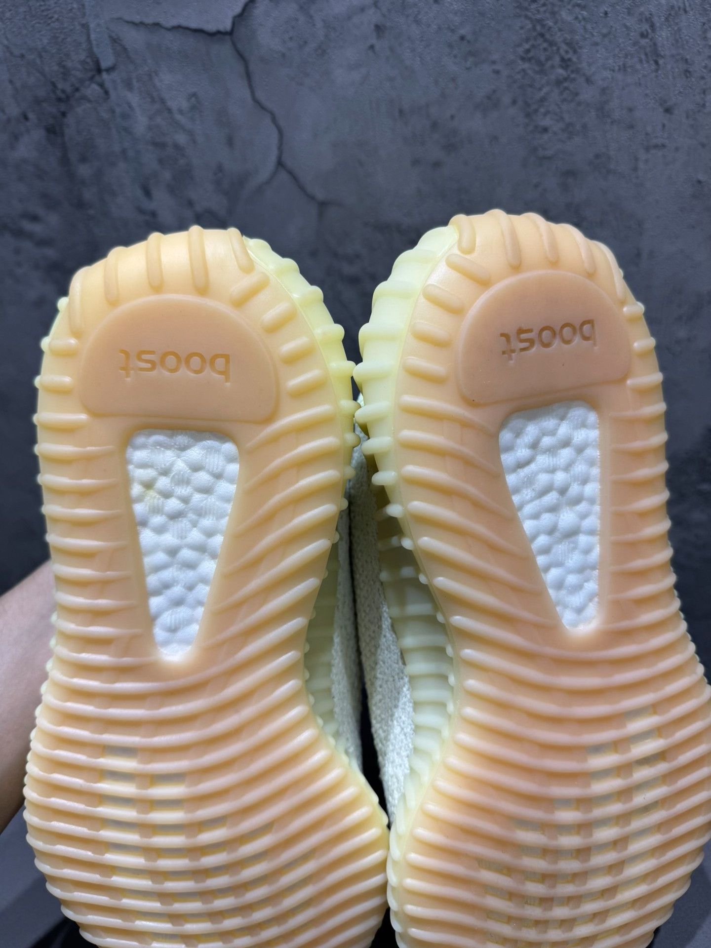 Yeezy Yeezy Yellow Lowtop Sneakers 38 Men Size US 6 / EU 39 - 7 Thumbnail