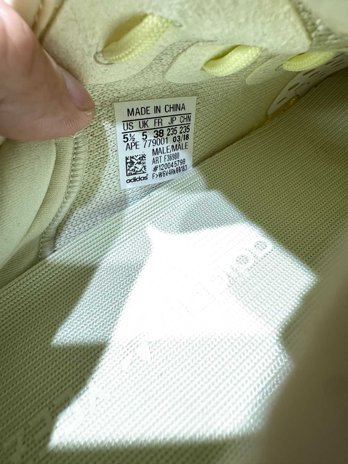 Yeezy Yeezy Yellow Lowtop Sneakers 38 Men Size US 6 / EU 39 - 5 Thumbnail