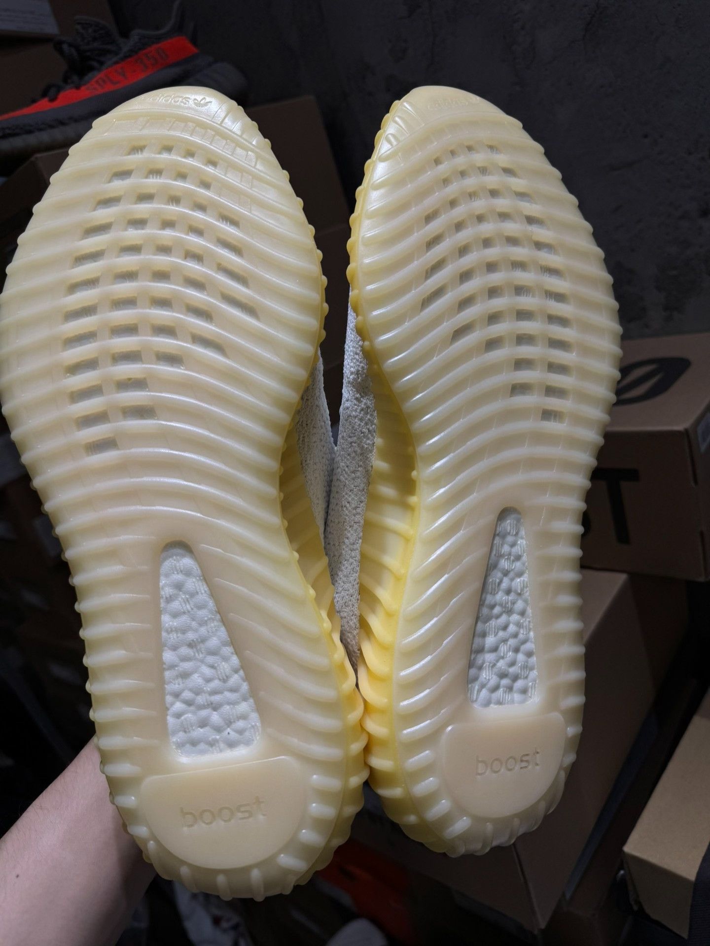 Adidas Adidas YEEZY350 White Lowtop Sneakers 11 Men Size US 11 / EU 44 - 4 Thumbnail