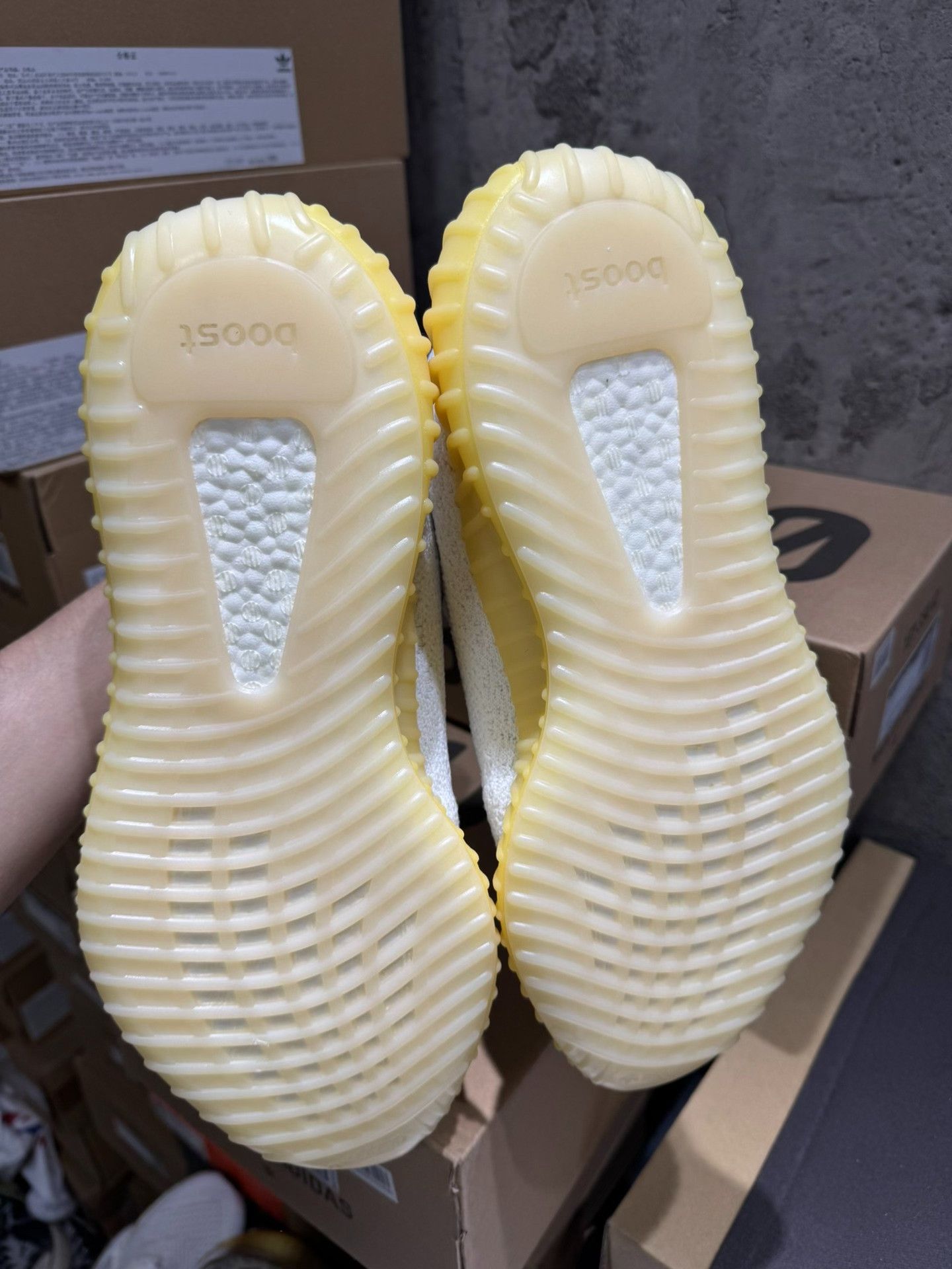 Adidas Adidas YEEZY350 White Lowtop Sneakers 11 Men Size US 11 / EU 44 - 3 Thumbnail