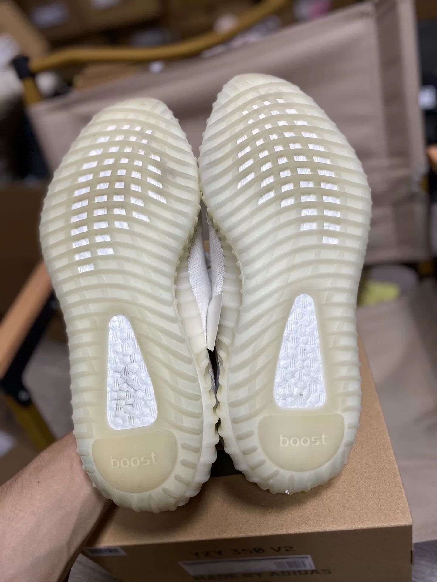 Adidas Adidas YEEZY350 White Lowtop Sneakers 35 Men Size US 5 / EU 37 - 8 Thumbnail