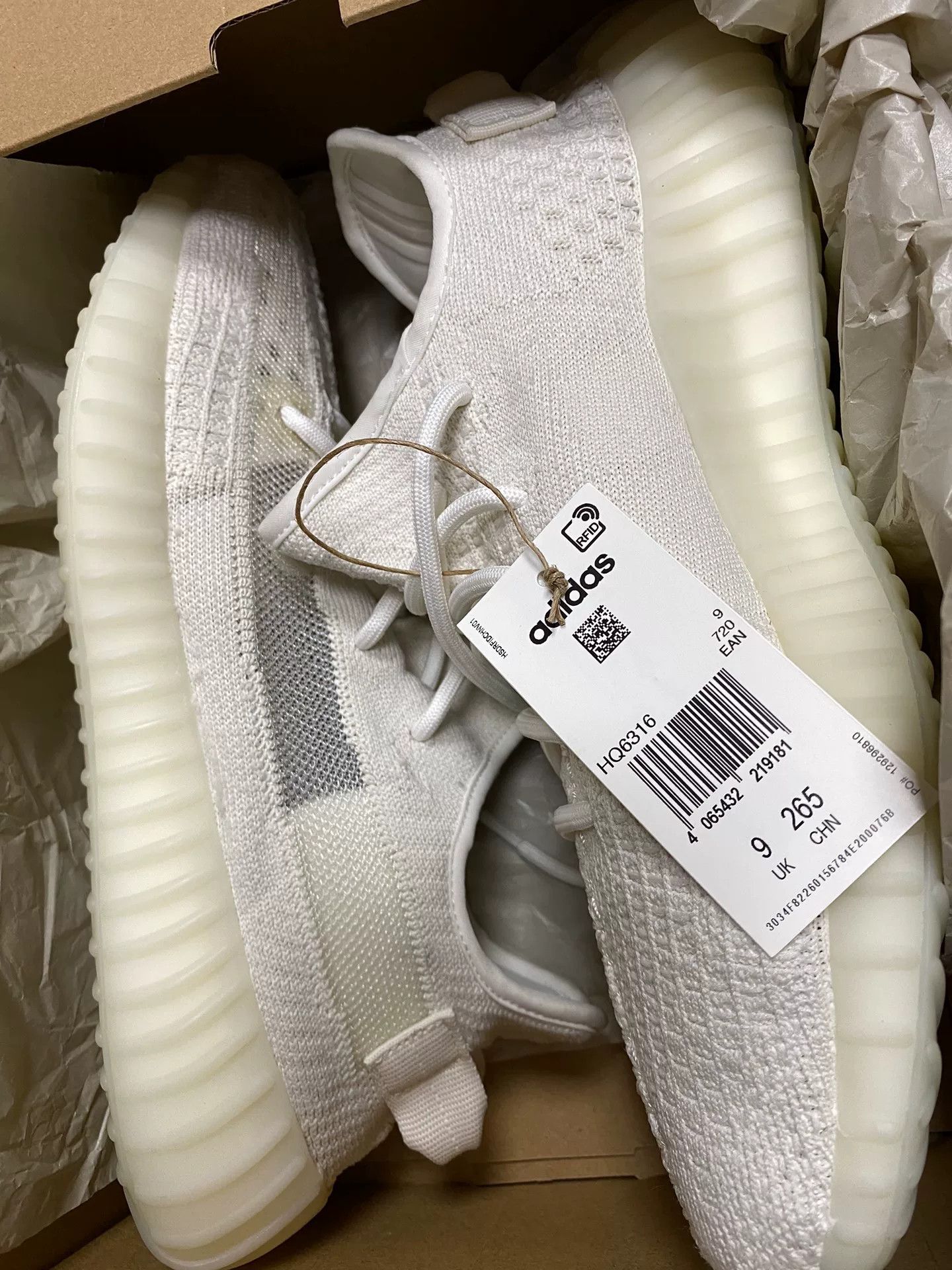 Adidas Adidas YEEZY350 White Lowtop Sneakers 35 Men Size US 5 / EU 37 - 4 Thumbnail