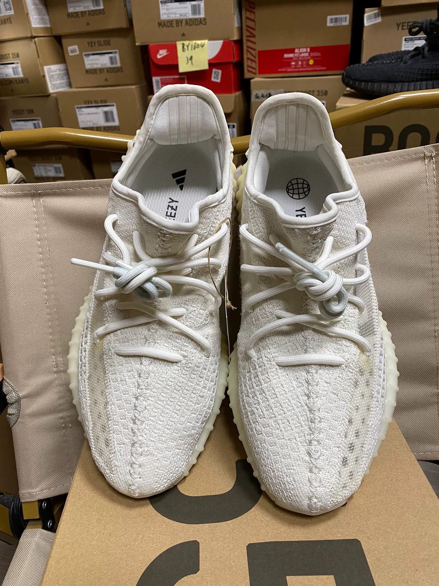 Adidas Adidas YEEZY350 White Lowtop Sneakers 35 Men Size US 5 / EU 37 - 6 Thumbnail