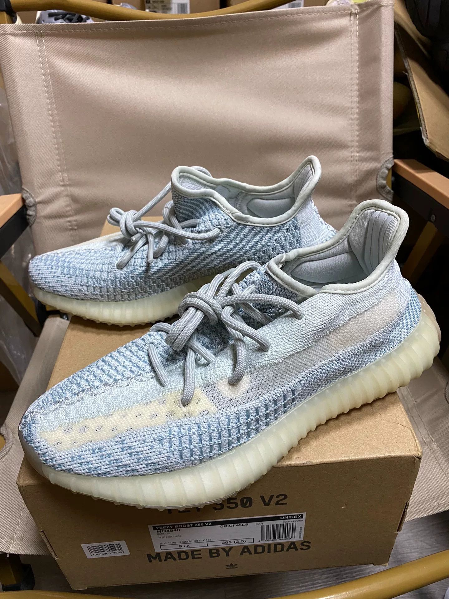 Adidas Adidas YEEZY350 White Lowtop Sneakers 40 Men Size US 7.5 / EU 40-41 - 8 Thumbnail