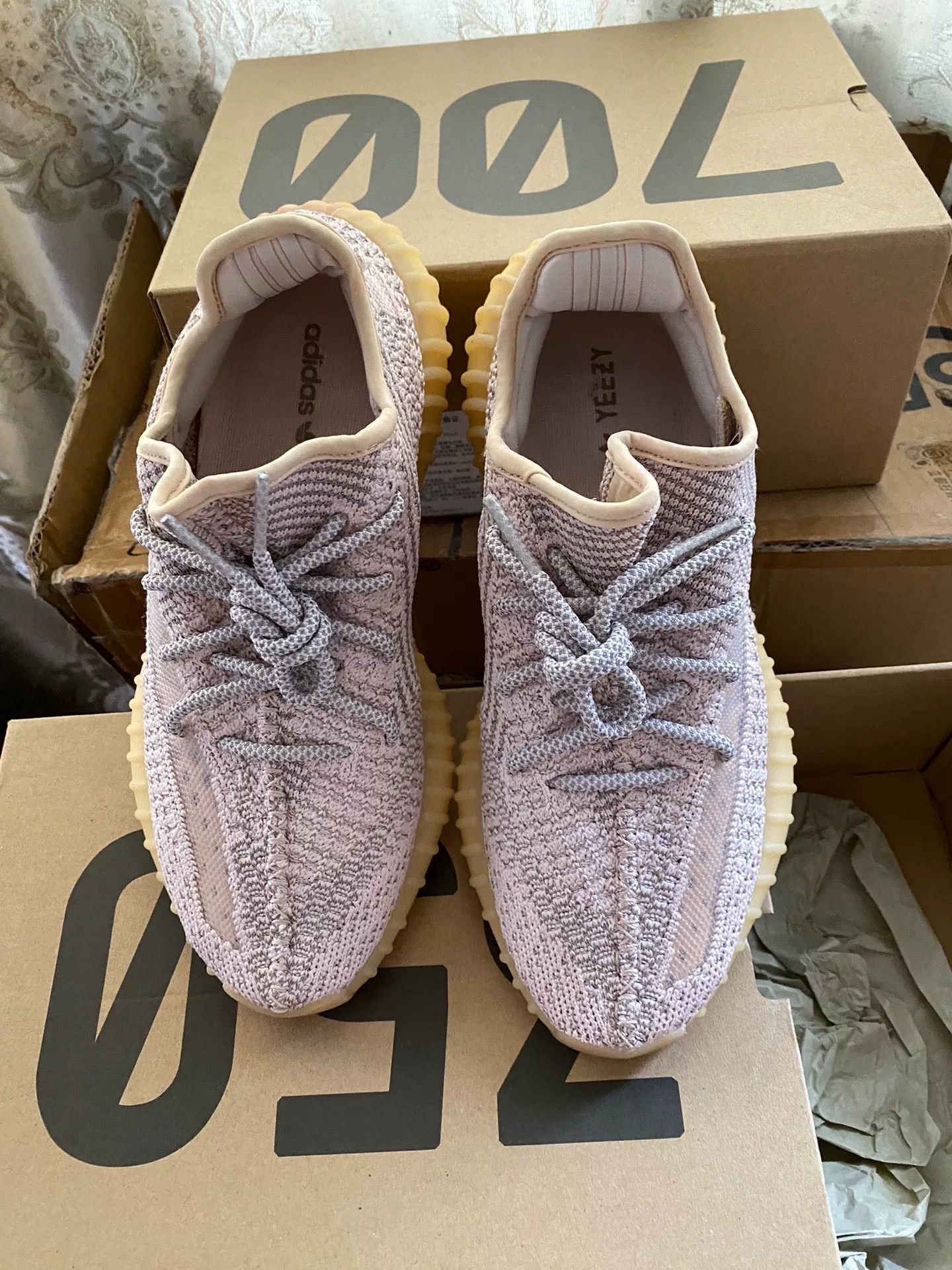 Adidas Adidas YEEZY350 Pink Lowtop Sneakers 42 Men Size US 9 / EU 42 - 6 Thumbnail