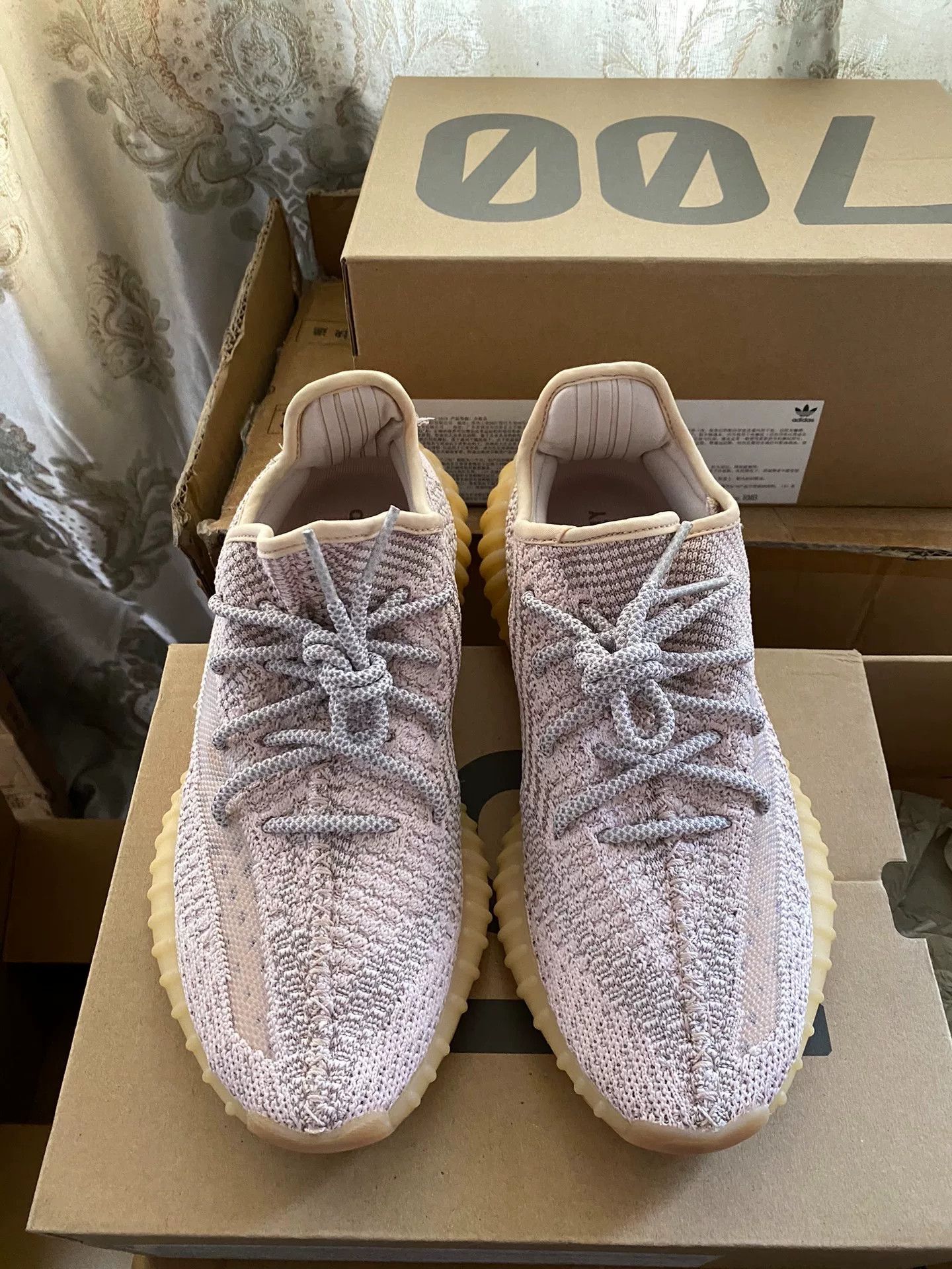 Adidas Adidas YEEZY350 Pink Lowtop Sneakers 42 Men Size US 9 / EU 42 - 3 Thumbnail